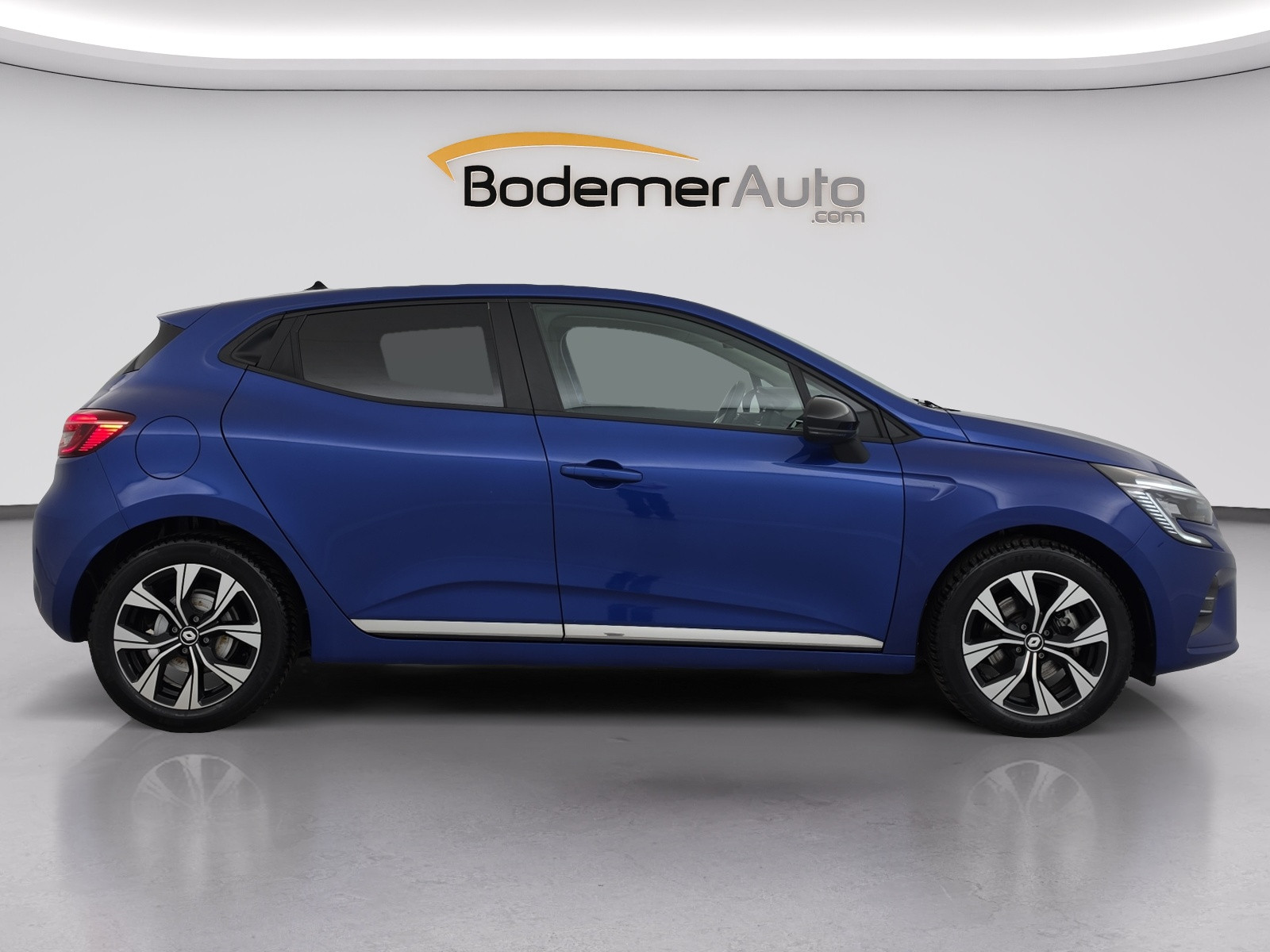 Vente en ligne Renault Clio 5 Clio E-Tech full hybrid 145 au prix de 14 590 €