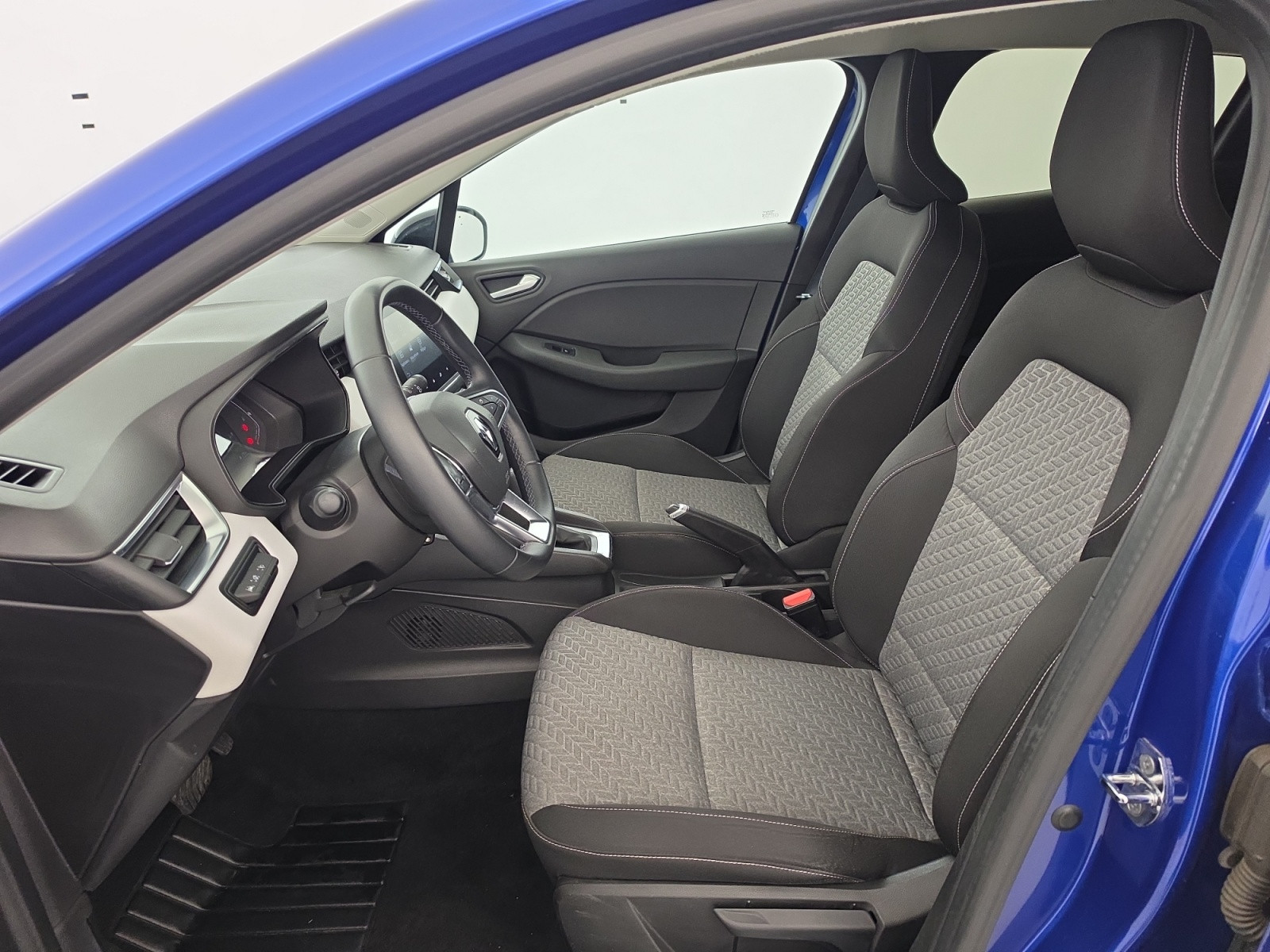 Vente en ligne Renault Clio 5 Clio E-Tech full hybrid 145 au prix de 14 590 €