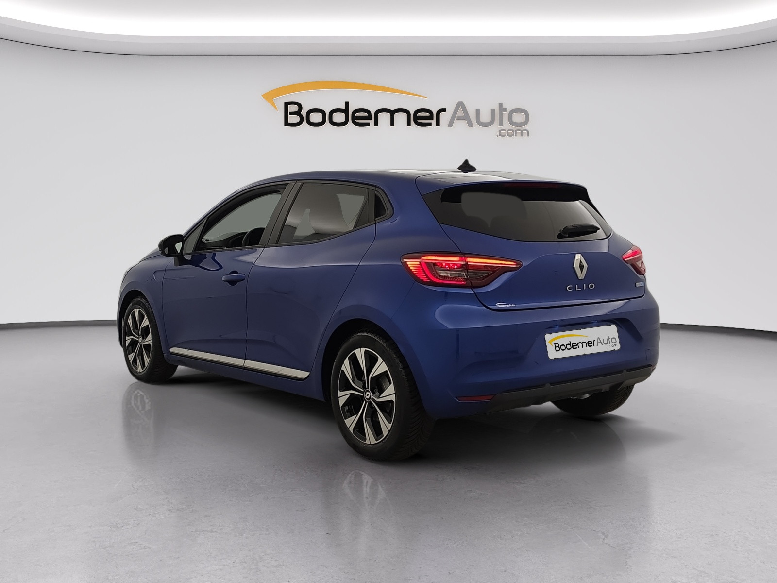 Vente en ligne Renault Clio 5 Clio E-Tech full hybrid 145 au prix de 14 590 €