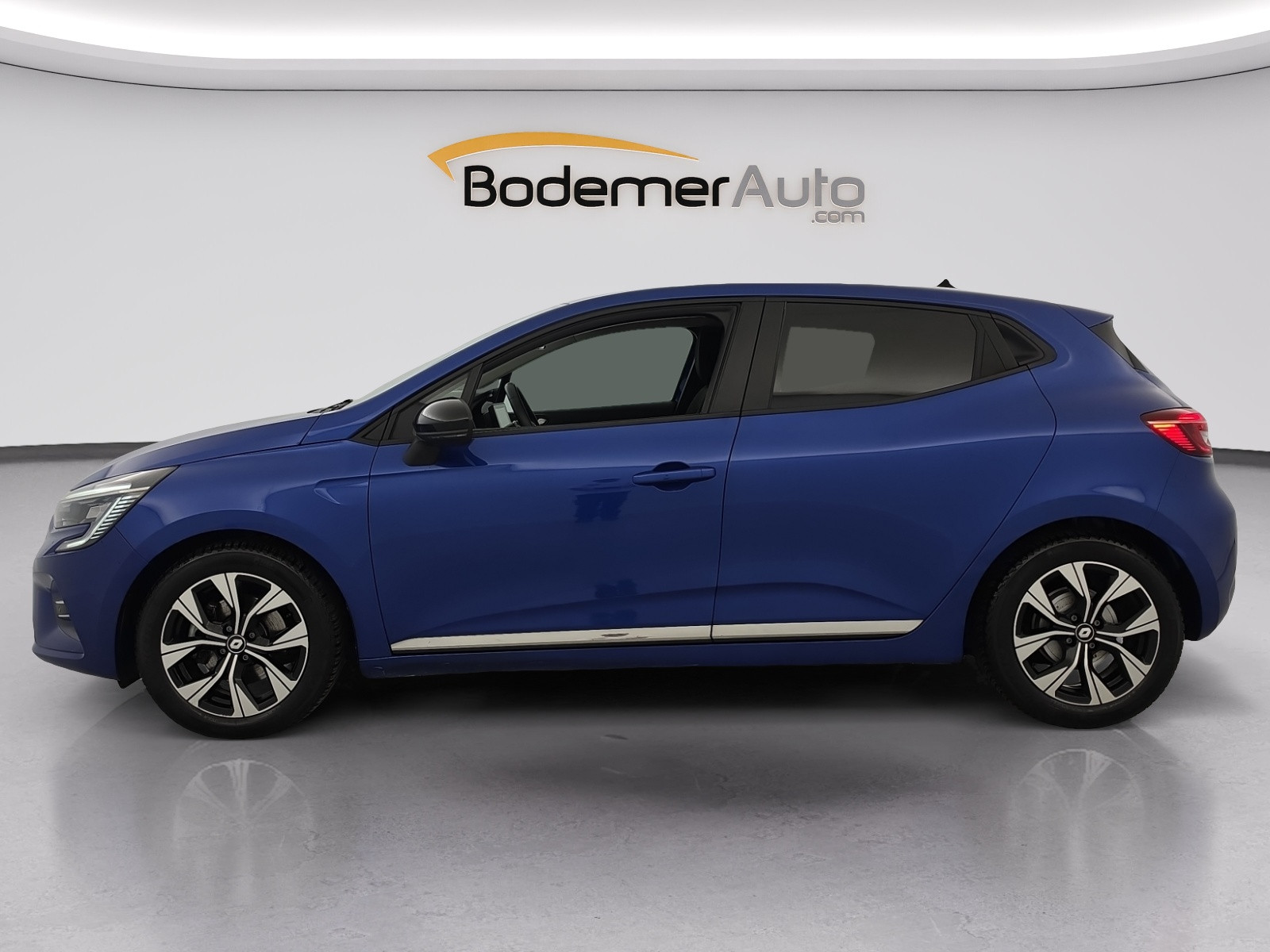 Vente en ligne Renault Clio 5 Clio E-Tech full hybrid 145 au prix de 14 590 €