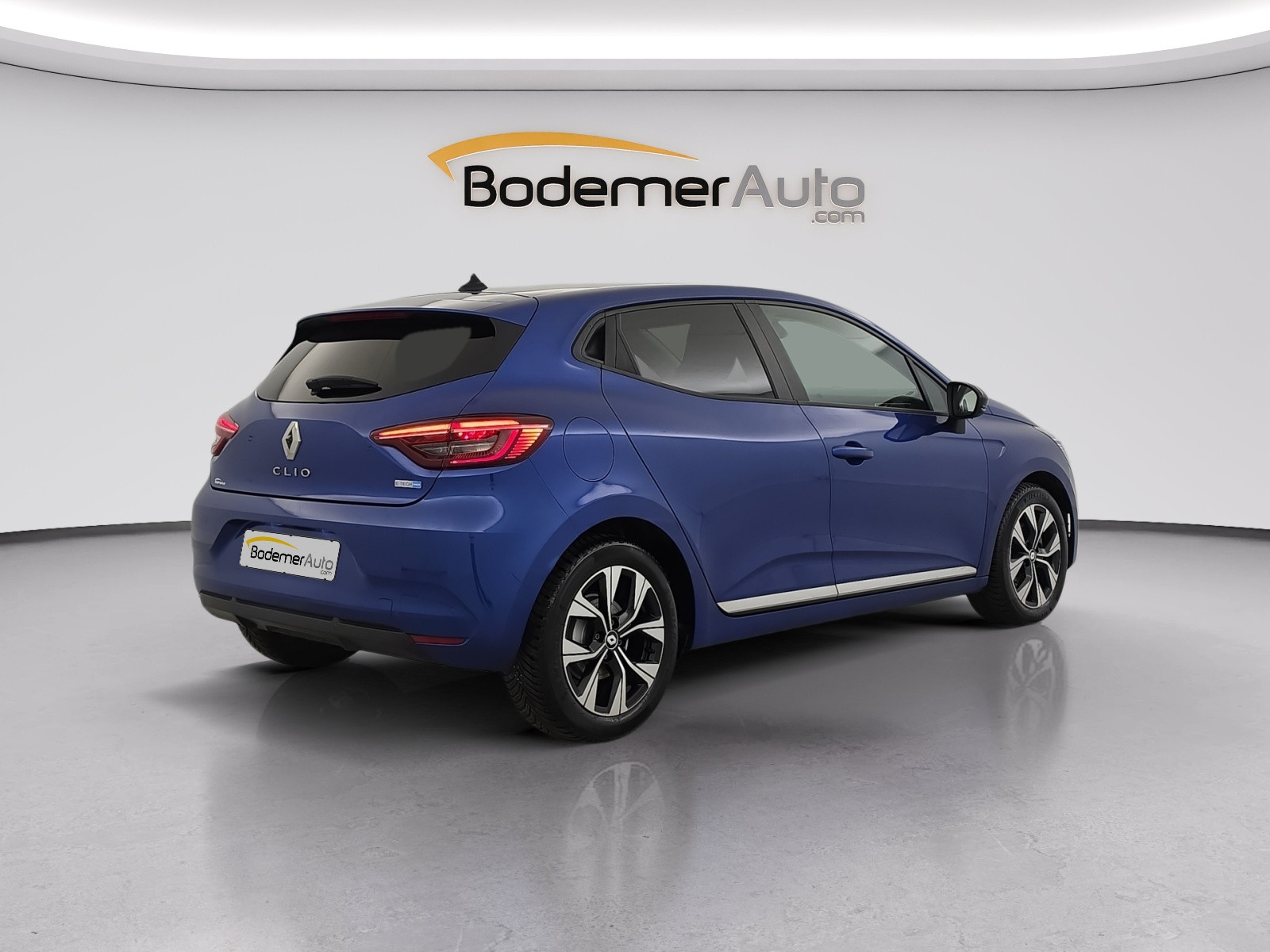 Vente en ligne Renault Clio 5 Clio E-Tech full hybrid 145 au prix de 14 590 €