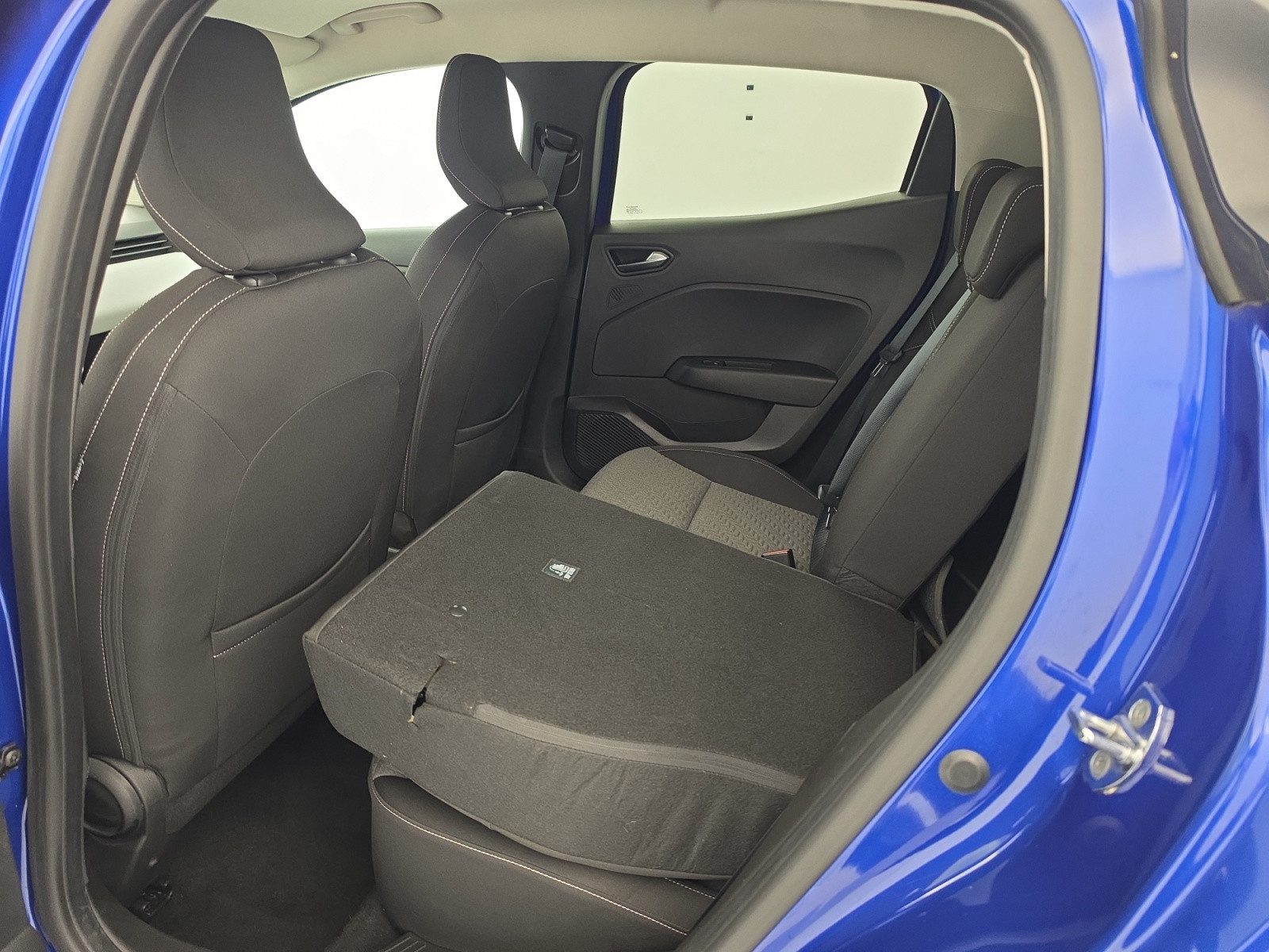 Vente en ligne Renault Clio 5 Clio E-Tech full hybrid 145 au prix de 14 590 €