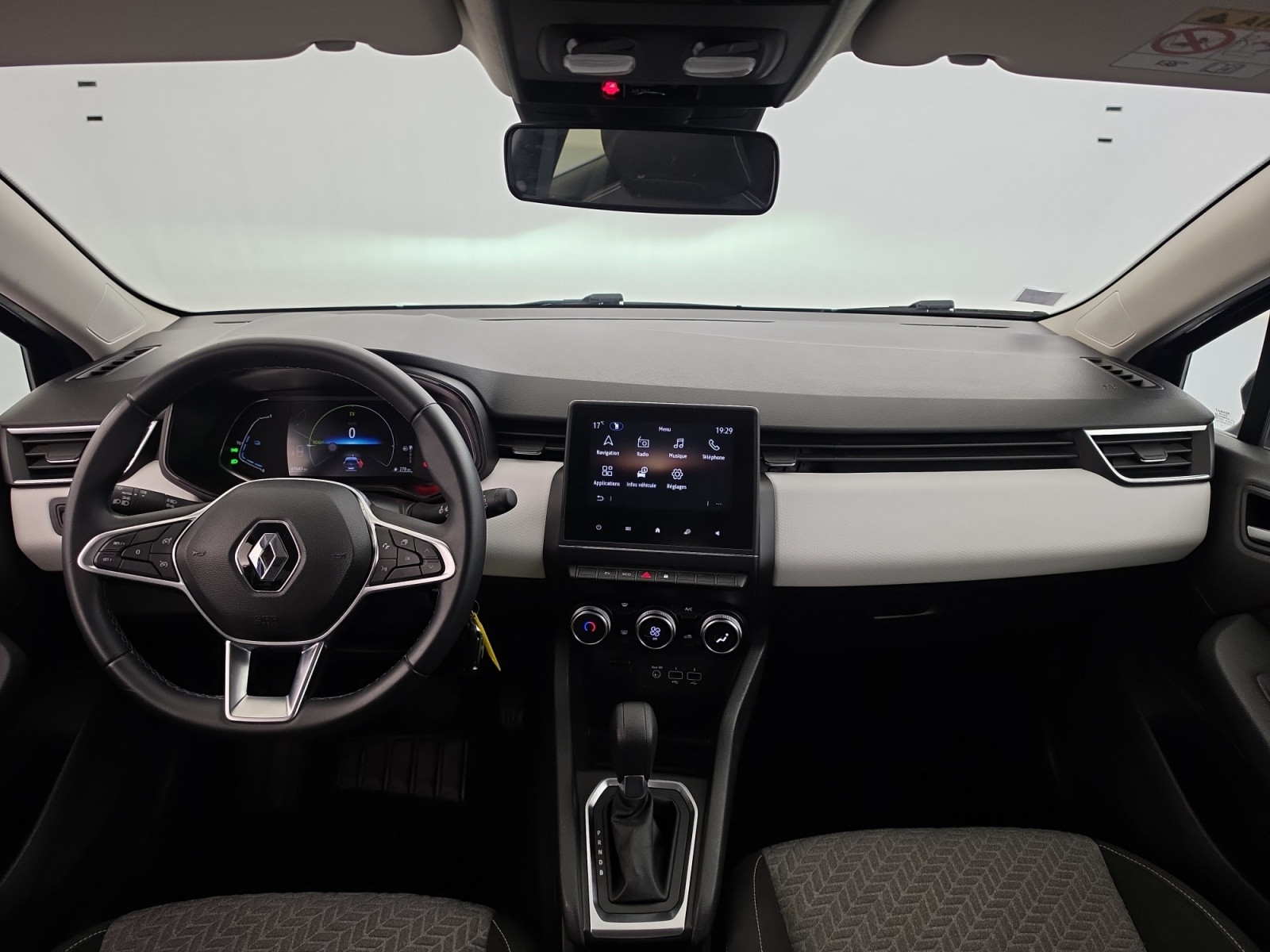 Vente en ligne Renault Clio 5 Clio E-Tech full hybrid 145 au prix de 14 590 €