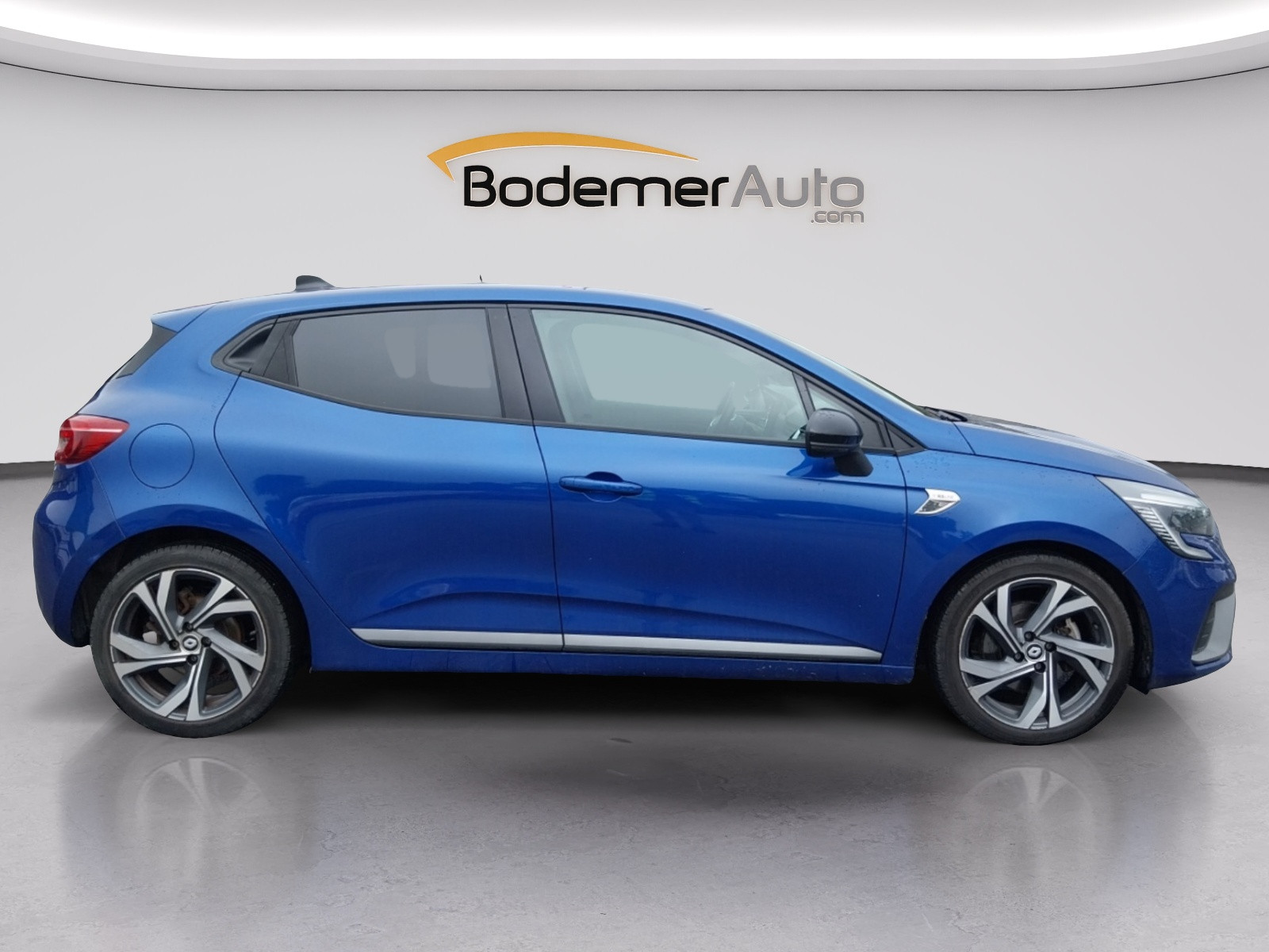 Vente en ligne Renault Clio 5 Clio E-Tech hybride 145 au prix de 16 590 €