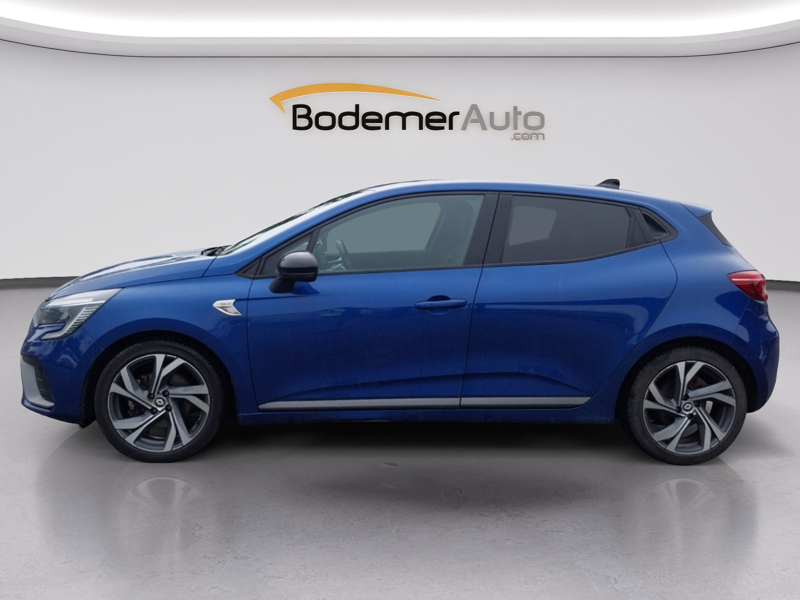 Vente en ligne Renault Clio 5 Clio E-Tech hybride 145 au prix de 16 590 €