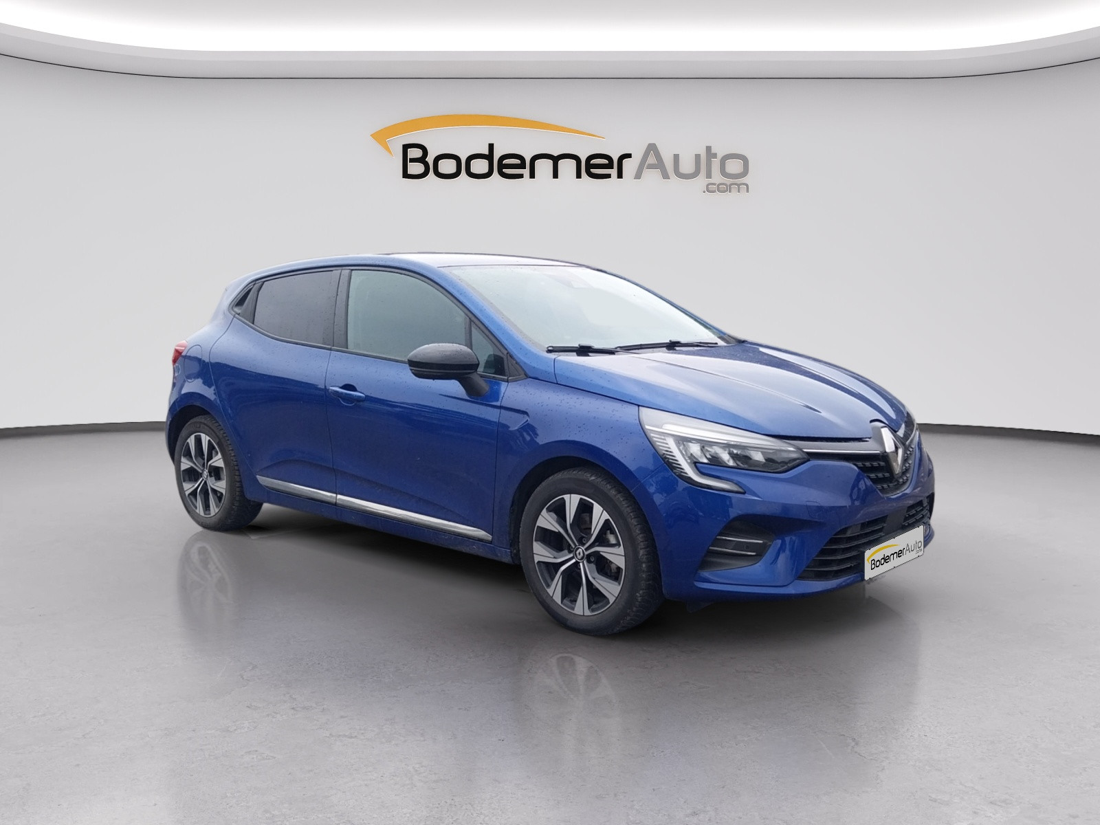 Vente en ligne Renault Clio 5 Clio E-Tech full hybrid 145 au prix de 14 590 €