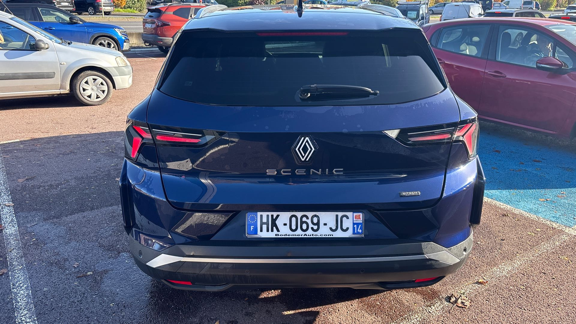 Vente en ligne Renault Scenic E-Tech Scenic E-Tech électrique 220 ch grande autonomie au prix de 44 370 €