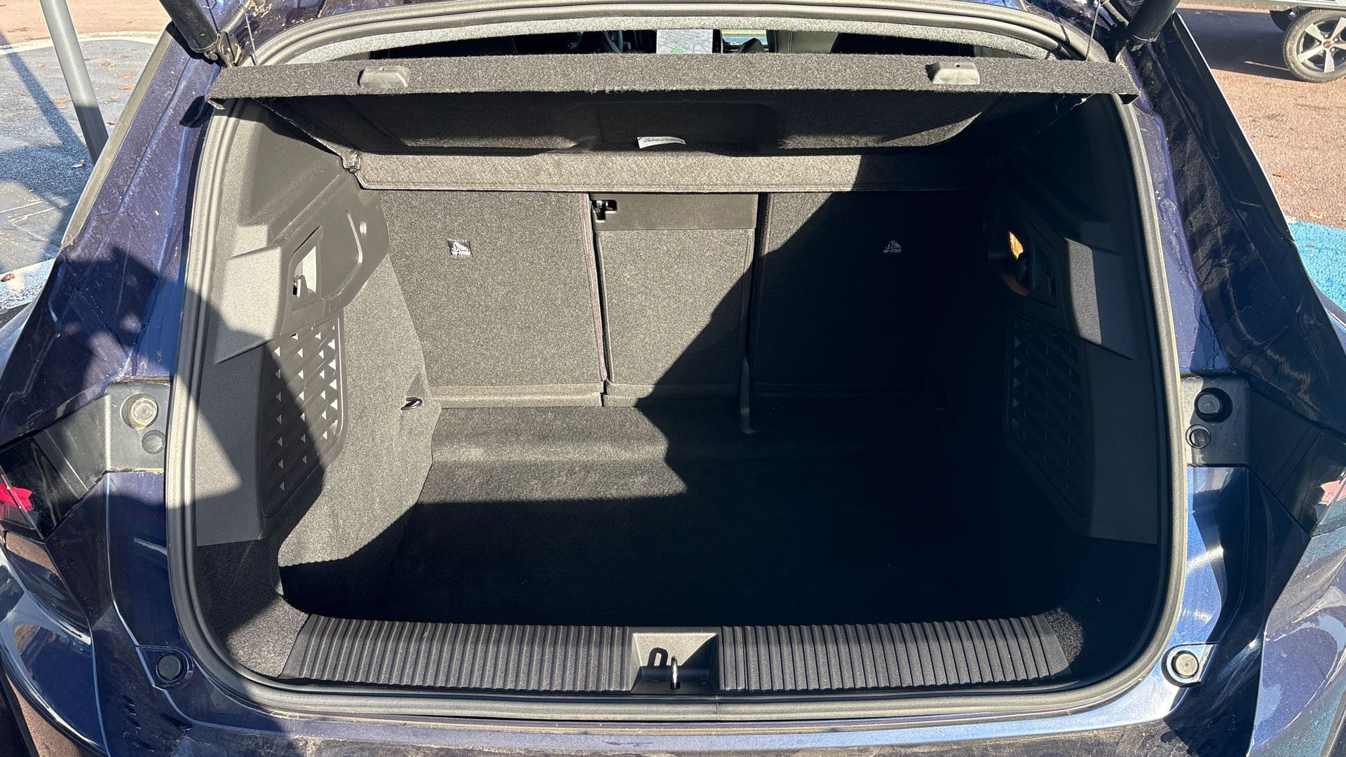 Vente en ligne Renault Scenic E-Tech Scenic E-Tech électrique 220 ch grande autonomie au prix de 44 370 €