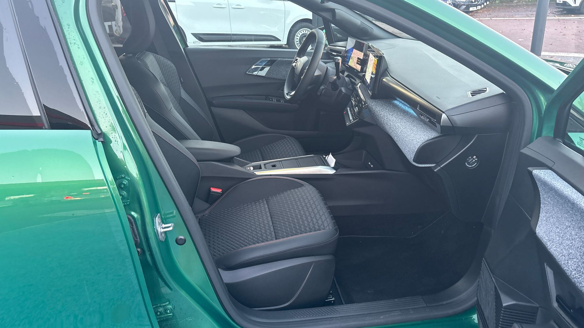 Vente en ligne Renault Clio 6 Clio E-Tech full hybrid 160 ch au prix de 26 490 €