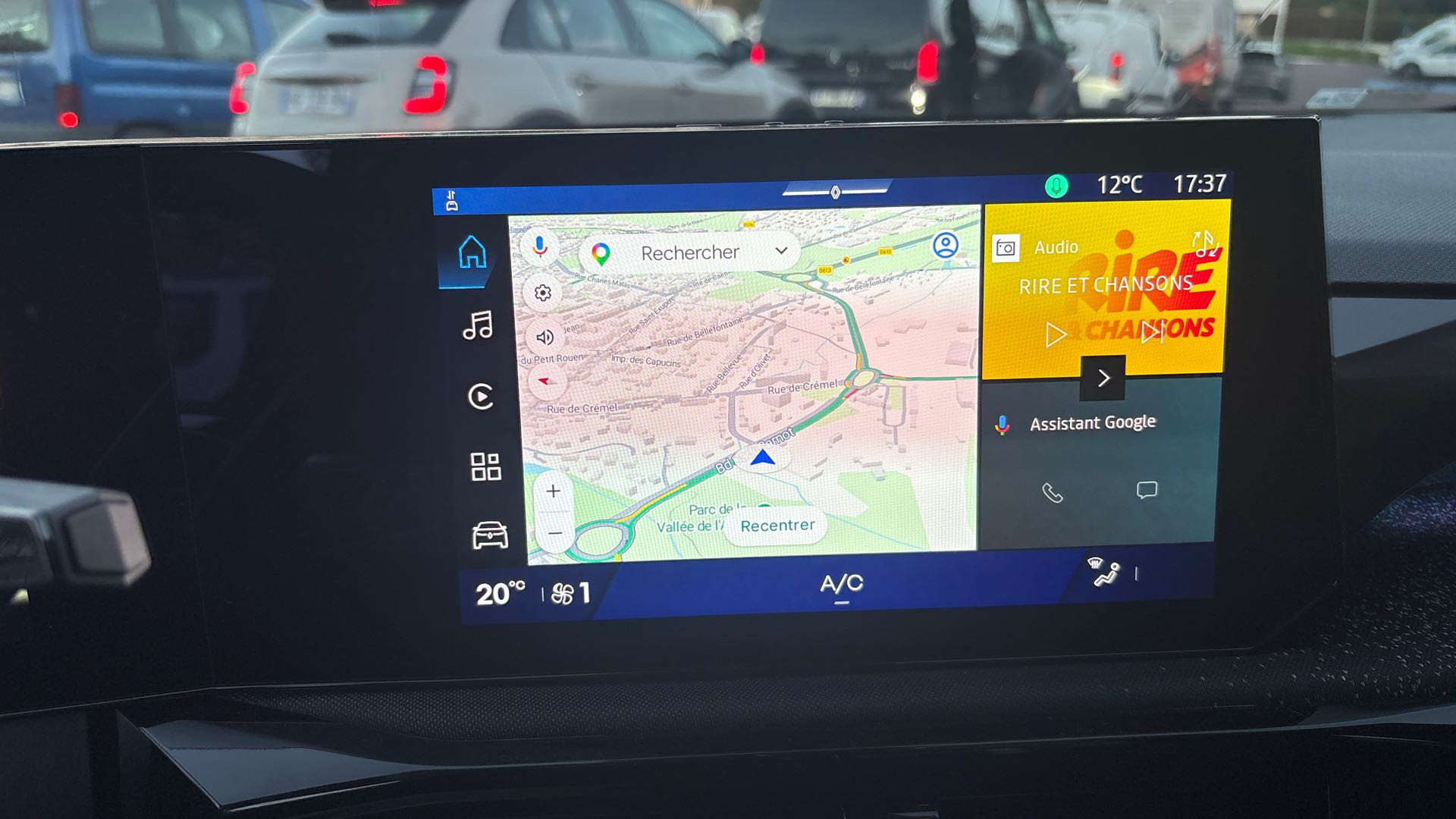 Vente en ligne Renault Clio 6 Clio E-Tech full hybrid 160 ch au prix de 26 490 €