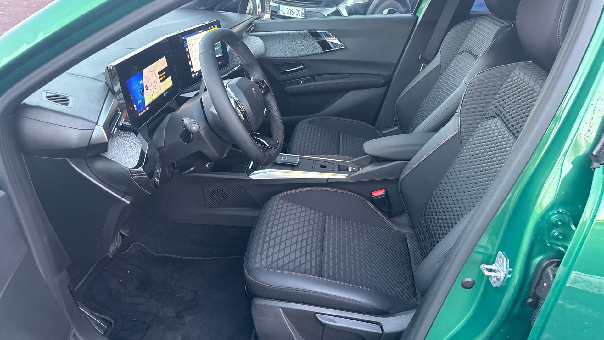 Vente en ligne Renault Clio 6 Clio E-Tech full hybrid 160 ch au prix de 26 490 €