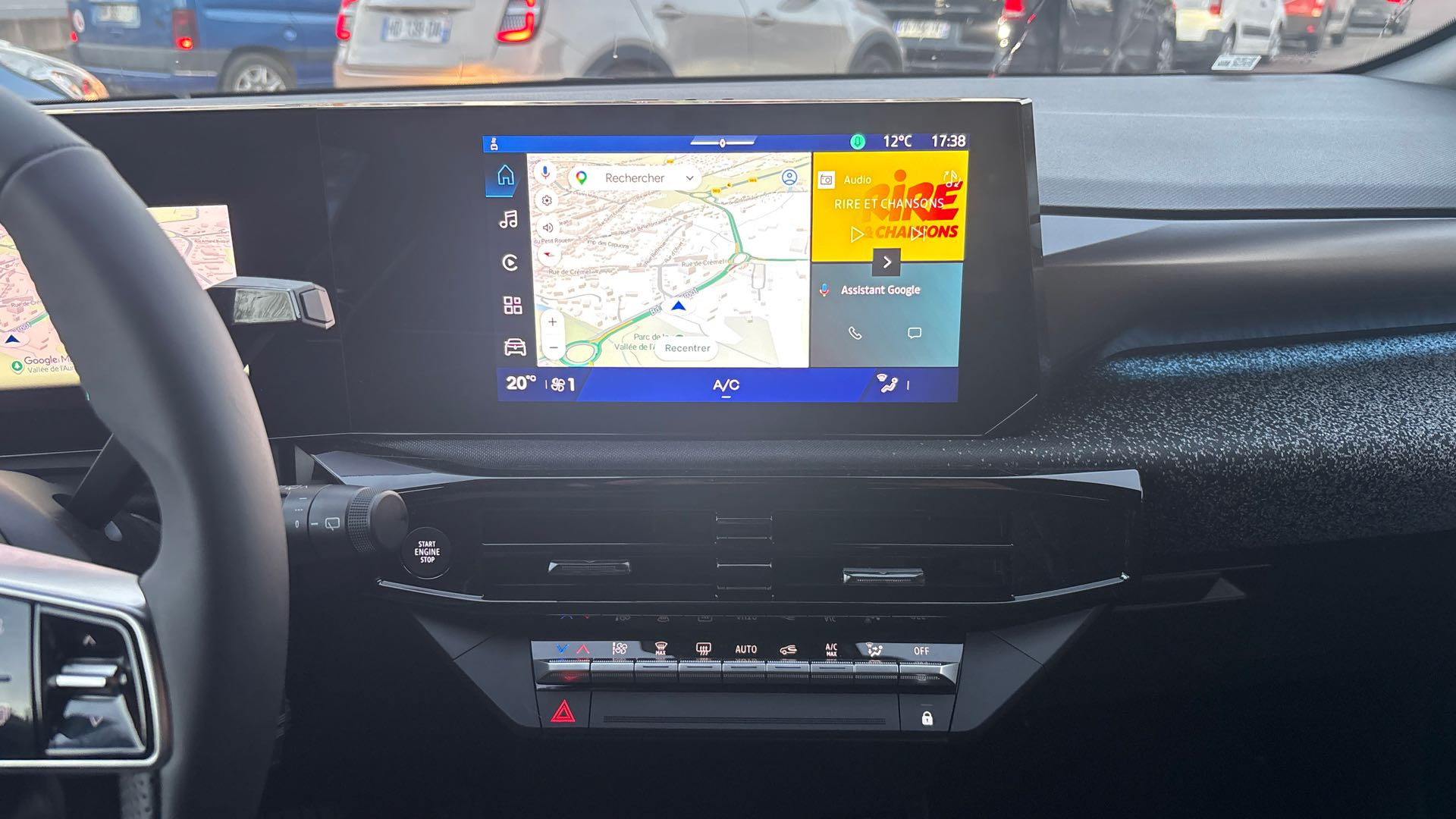 Vente en ligne Renault Clio 6 Clio E-Tech full hybrid 160 ch au prix de 26 490 €