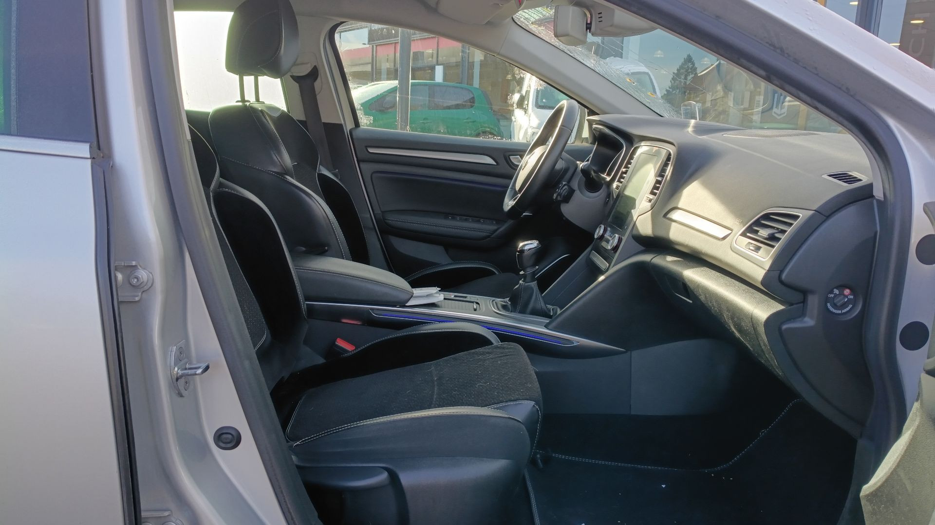 Vente en ligne Renault Megane 4 Mégane IV Berline TCe 130 Energy au prix de 9 990 €