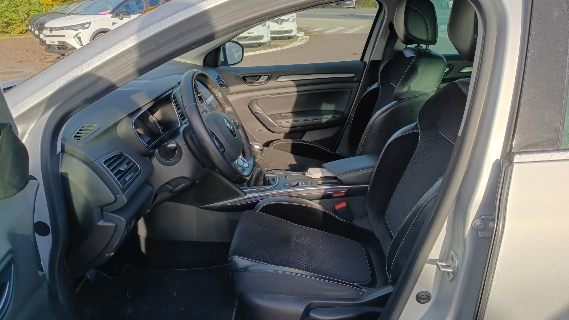Vente en ligne Renault Megane 4 Mégane IV Berline TCe 130 Energy au prix de 9 990 €