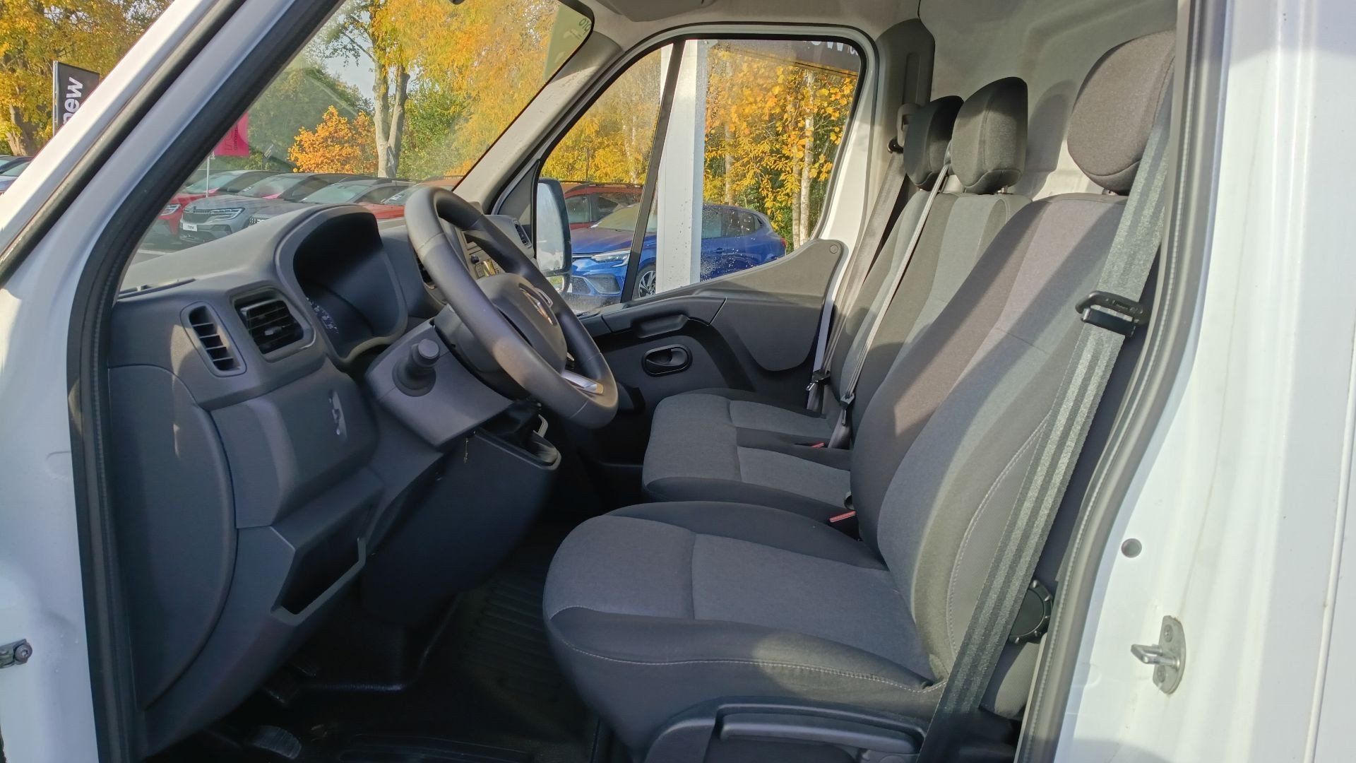 Vente en ligne Renault Master Fourgon MASTER FGN TRAC F3500 L2H2 BLUE DCI 135 au prix de 20 990 €