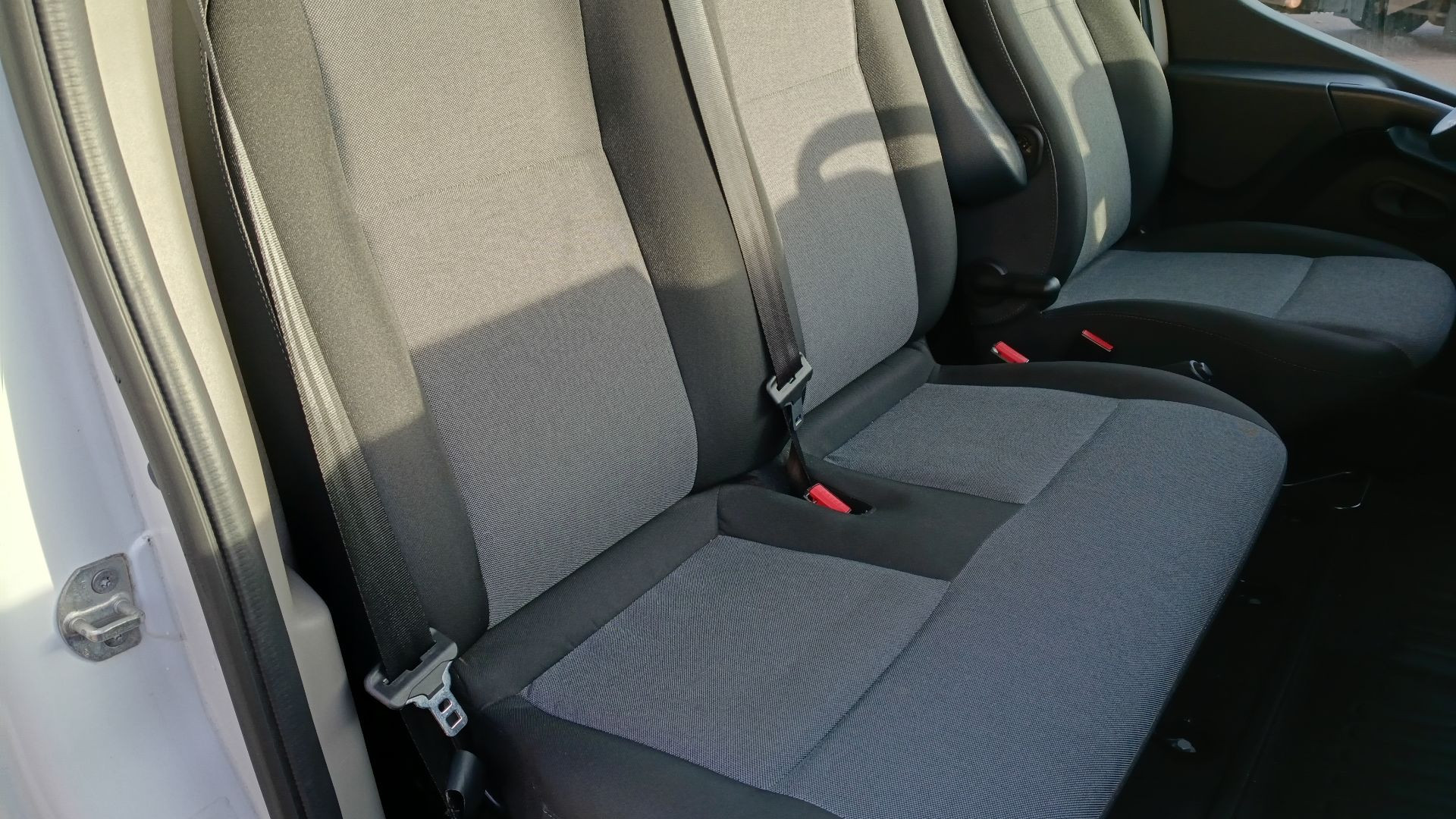 Vente en ligne Renault Master Fourgon MASTER FGN TRAC F3500 L2H2 BLUE DCI 135 au prix de 20 990 €