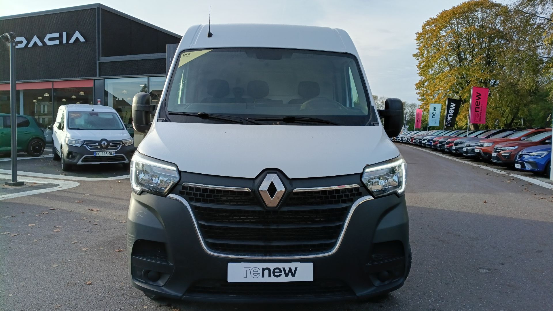 Vente en ligne Renault Master Fourgon MASTER FGN TRAC F3500 L2H2 BLUE DCI 135 au prix de 20 990 €