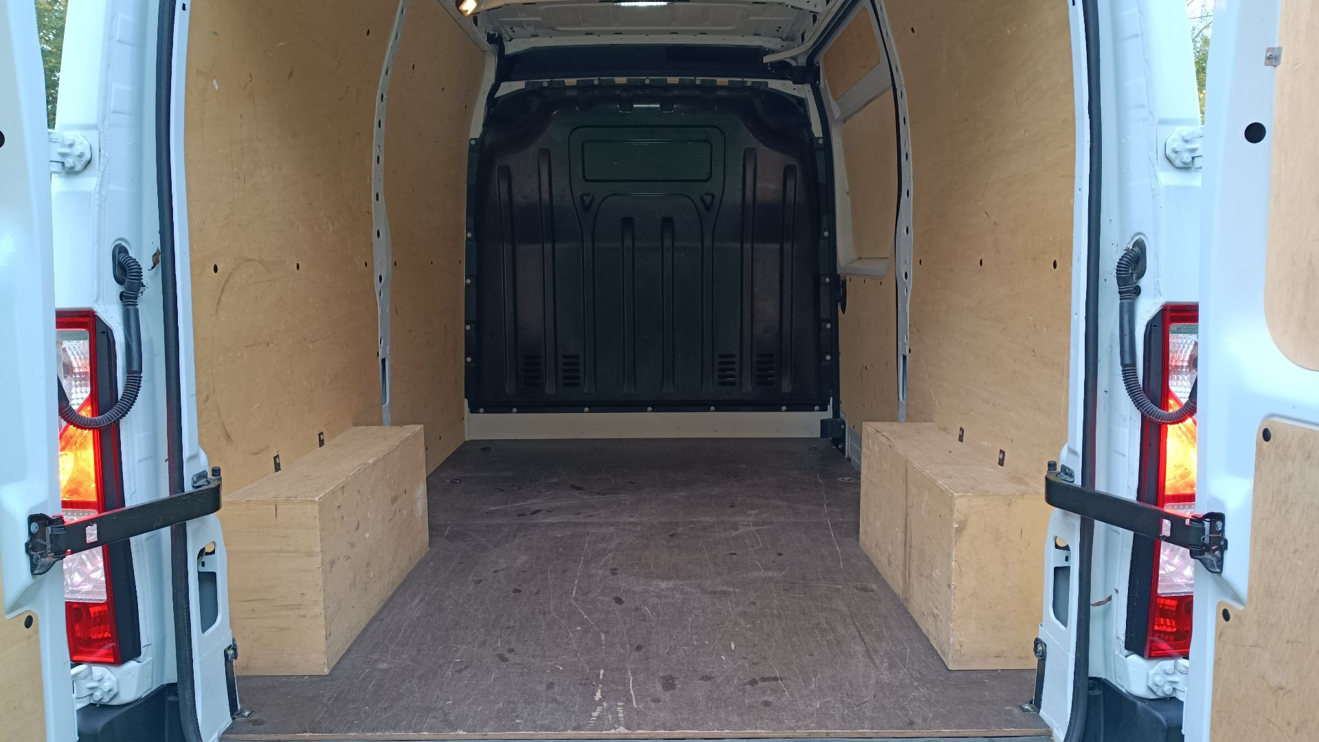 Vente en ligne Renault Master Fourgon MASTER FGN TRAC F3500 L2H2 BLUE DCI 135 au prix de 20 990 €