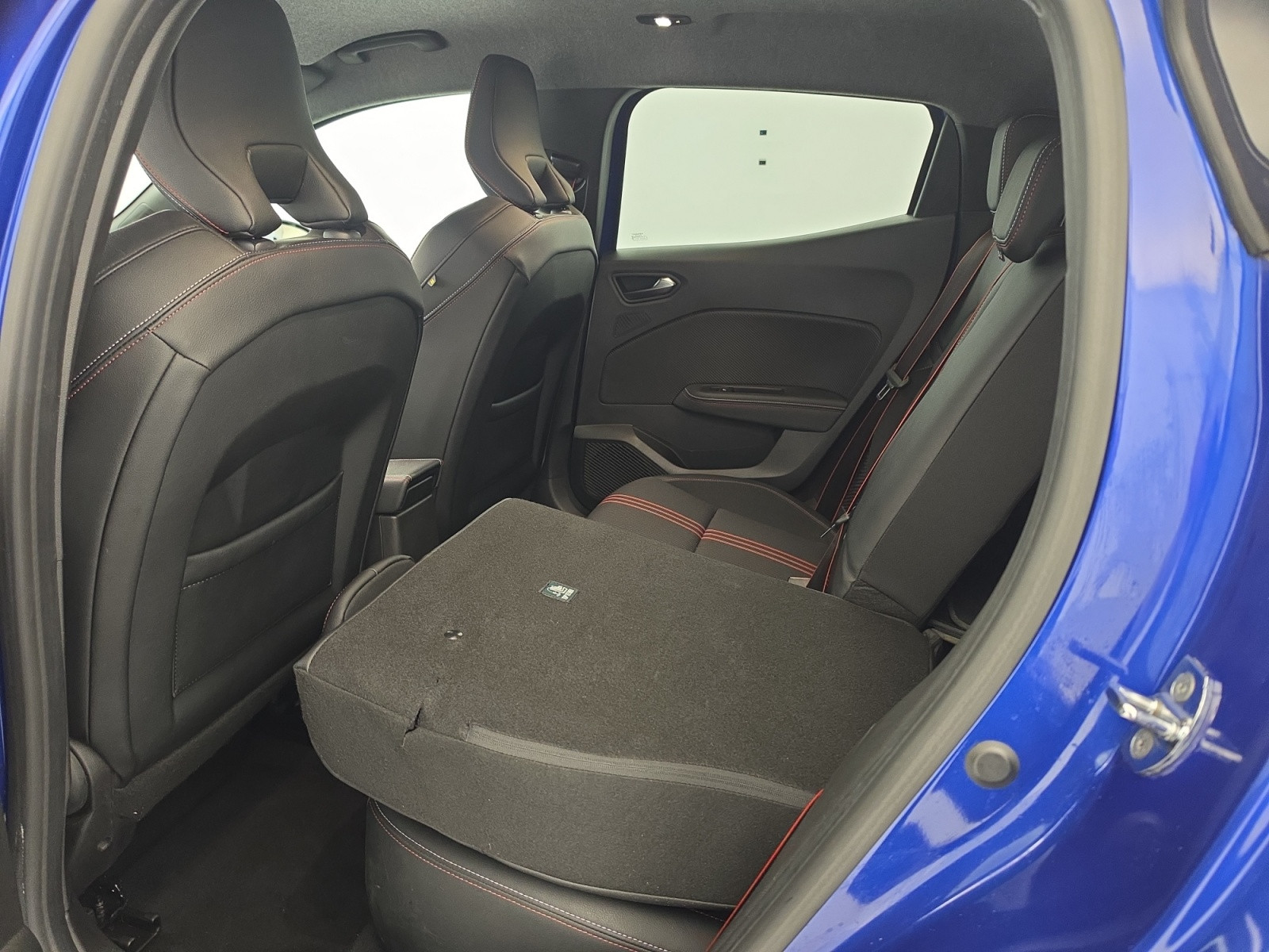 Vente en ligne Renault Clio 5 Clio E-Tech hybride 145 au prix de 16 590 €