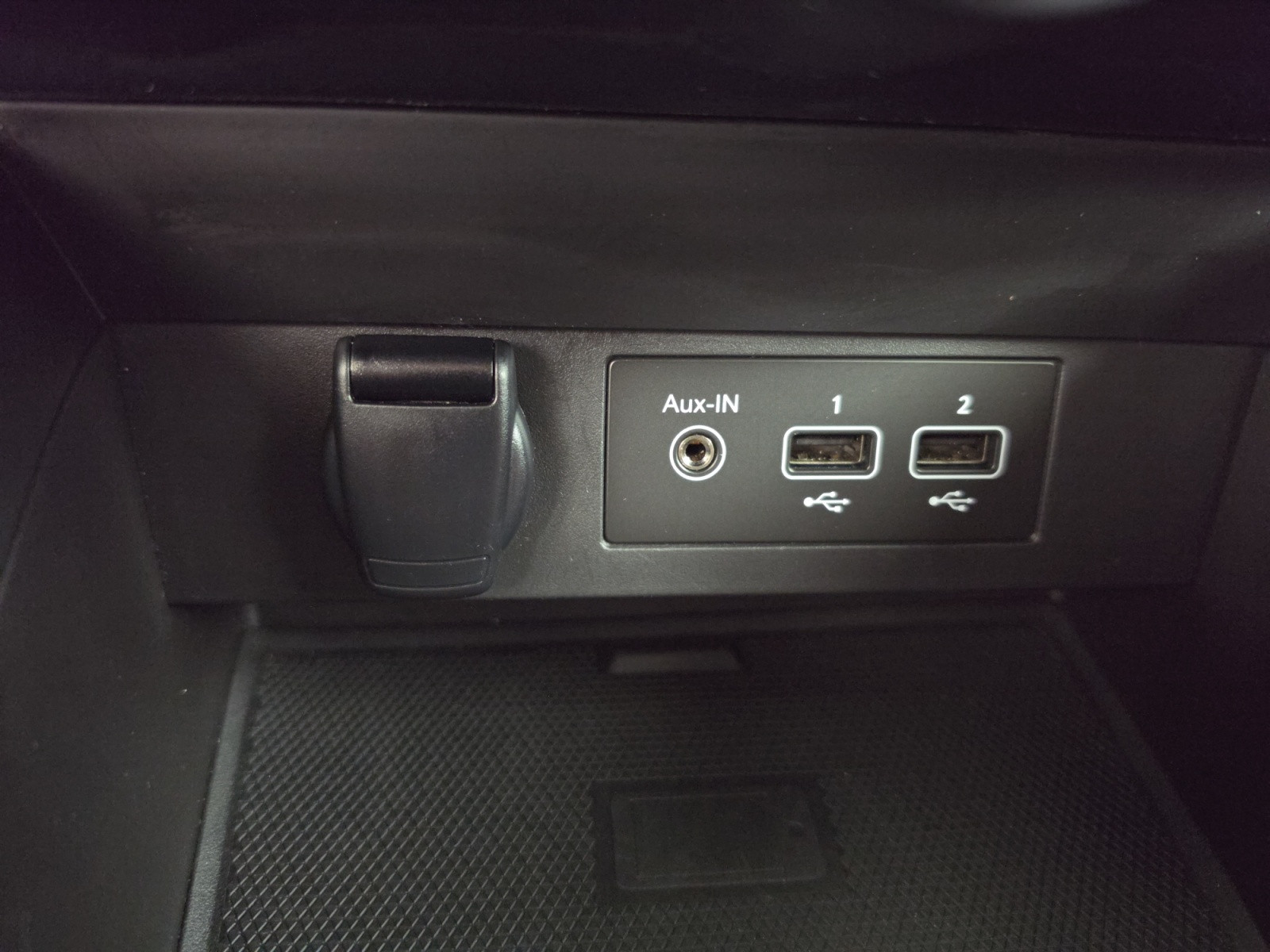Vente en ligne Renault Clio 5 Clio E-Tech hybride 145 au prix de 16 590 €