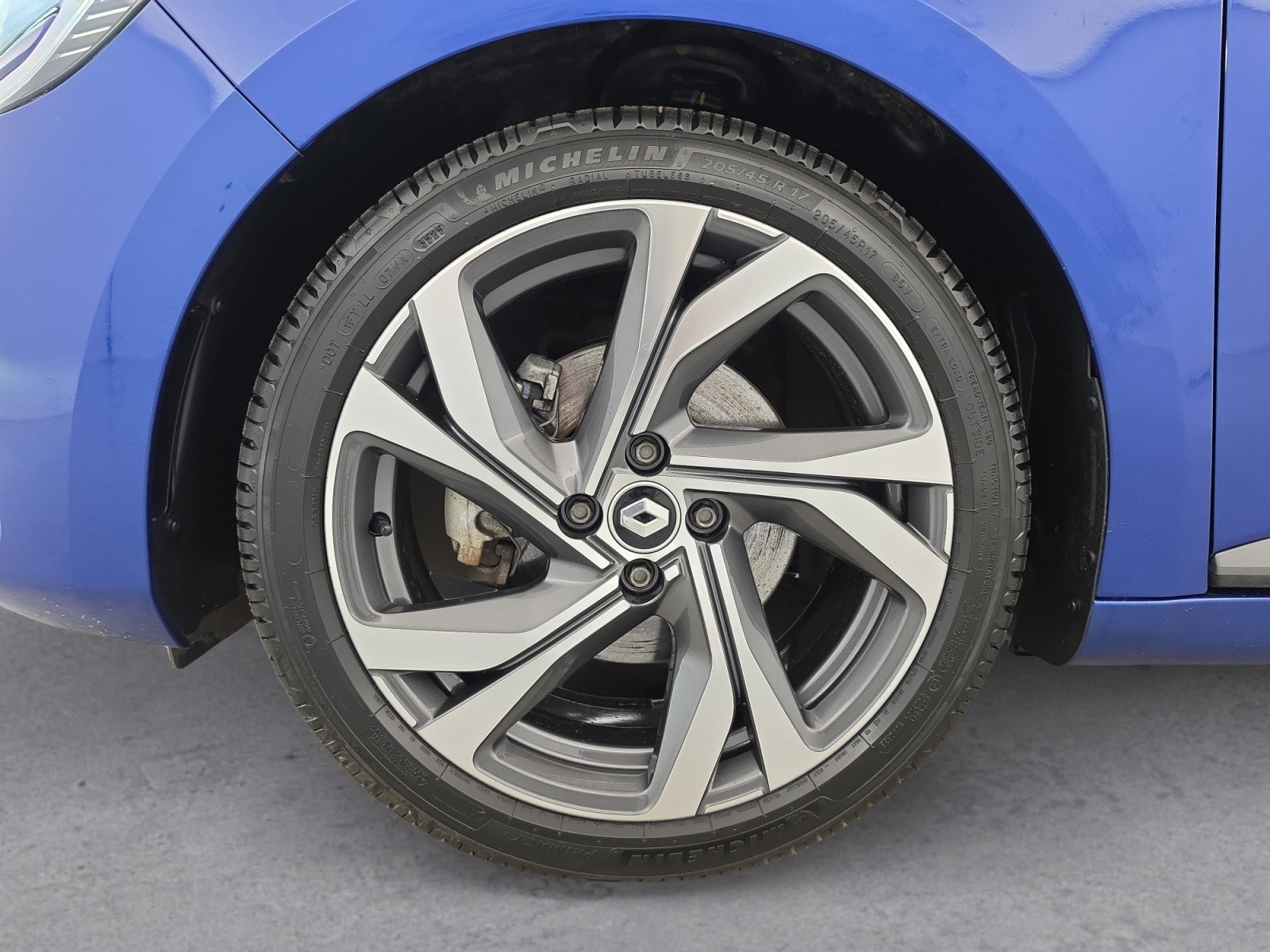Vente en ligne Renault Clio 5 Clio E-Tech hybride 145 au prix de 16 590 €