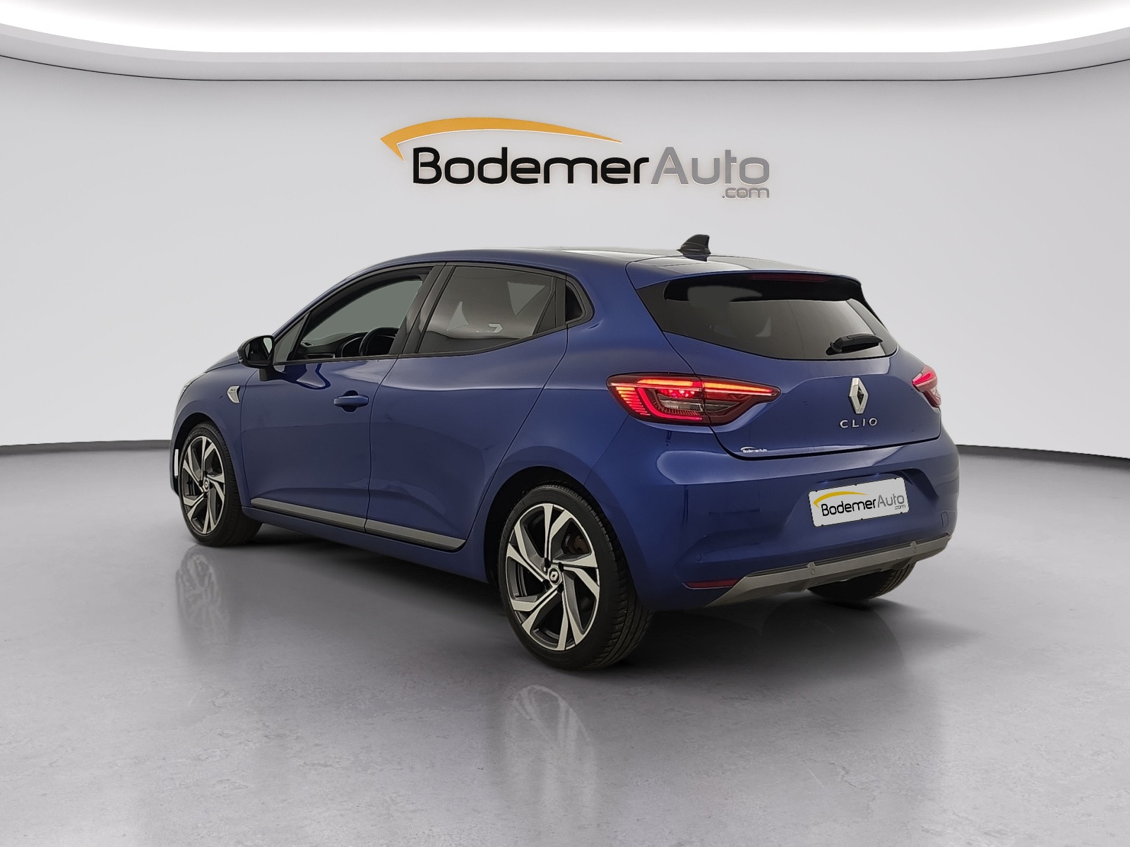 Vente en ligne Renault Clio 5 Clio E-Tech hybride 145 au prix de 16 590 €