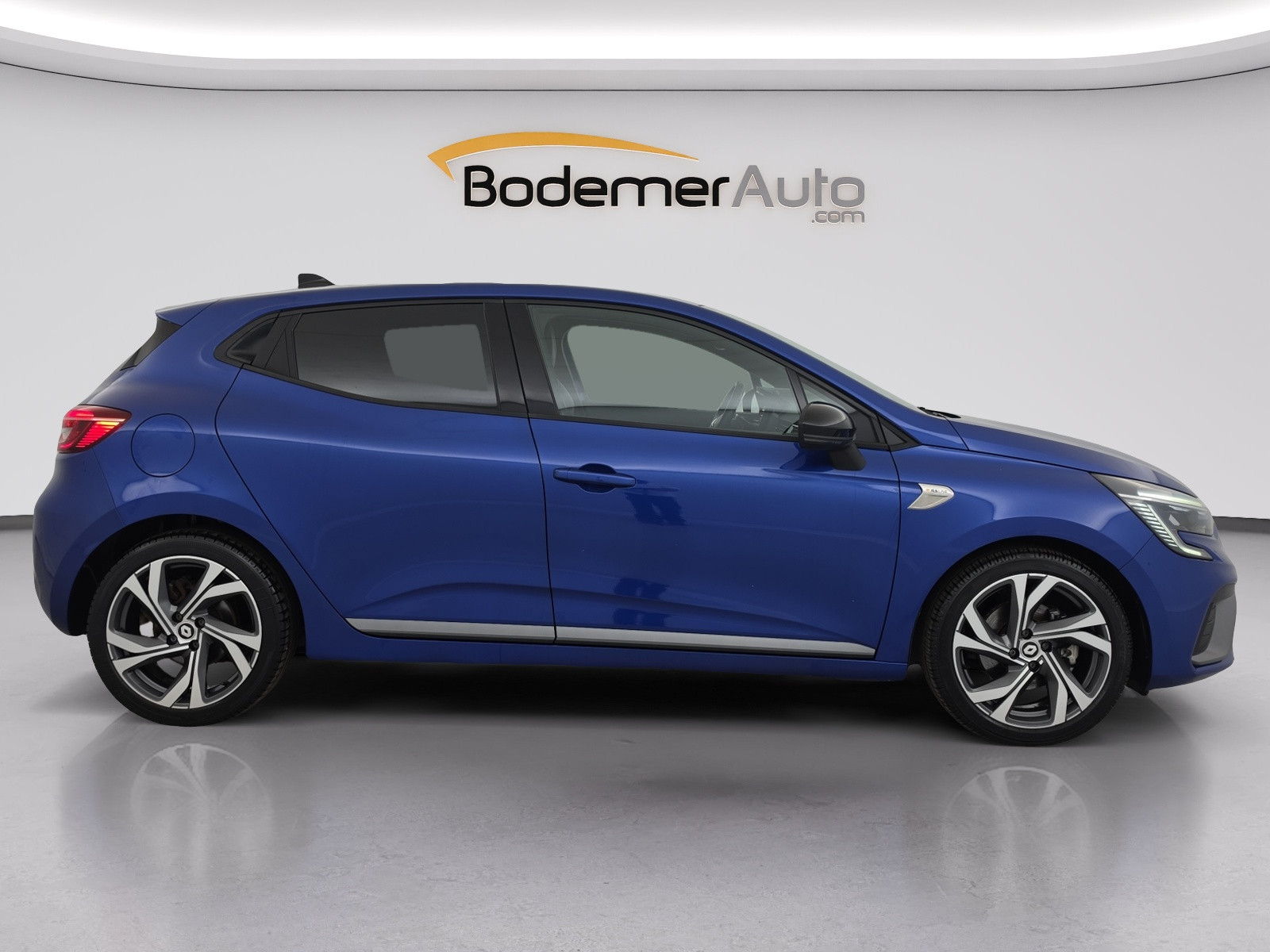 Vente en ligne Renault Clio 5 Clio E-Tech hybride 145 au prix de 16 590 €