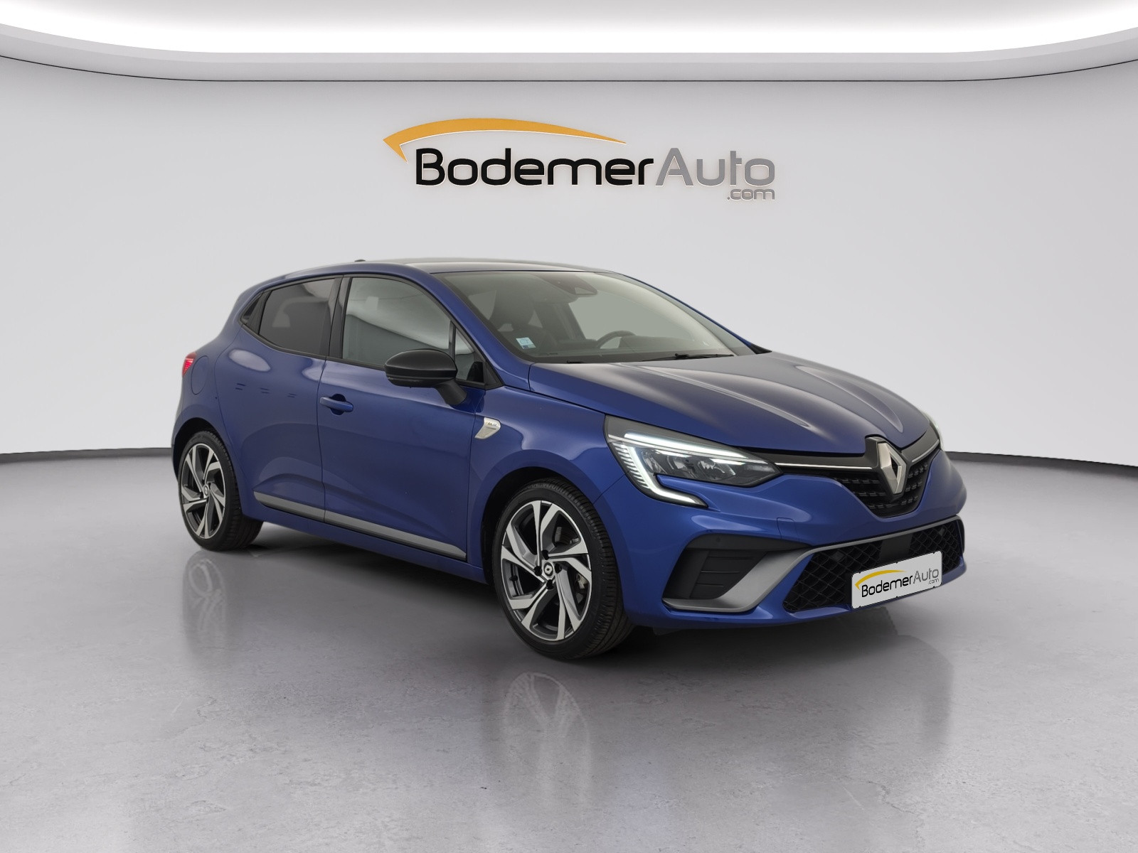 Vente en ligne Renault Clio 5 Clio E-Tech hybride 145 au prix de 16 590 €