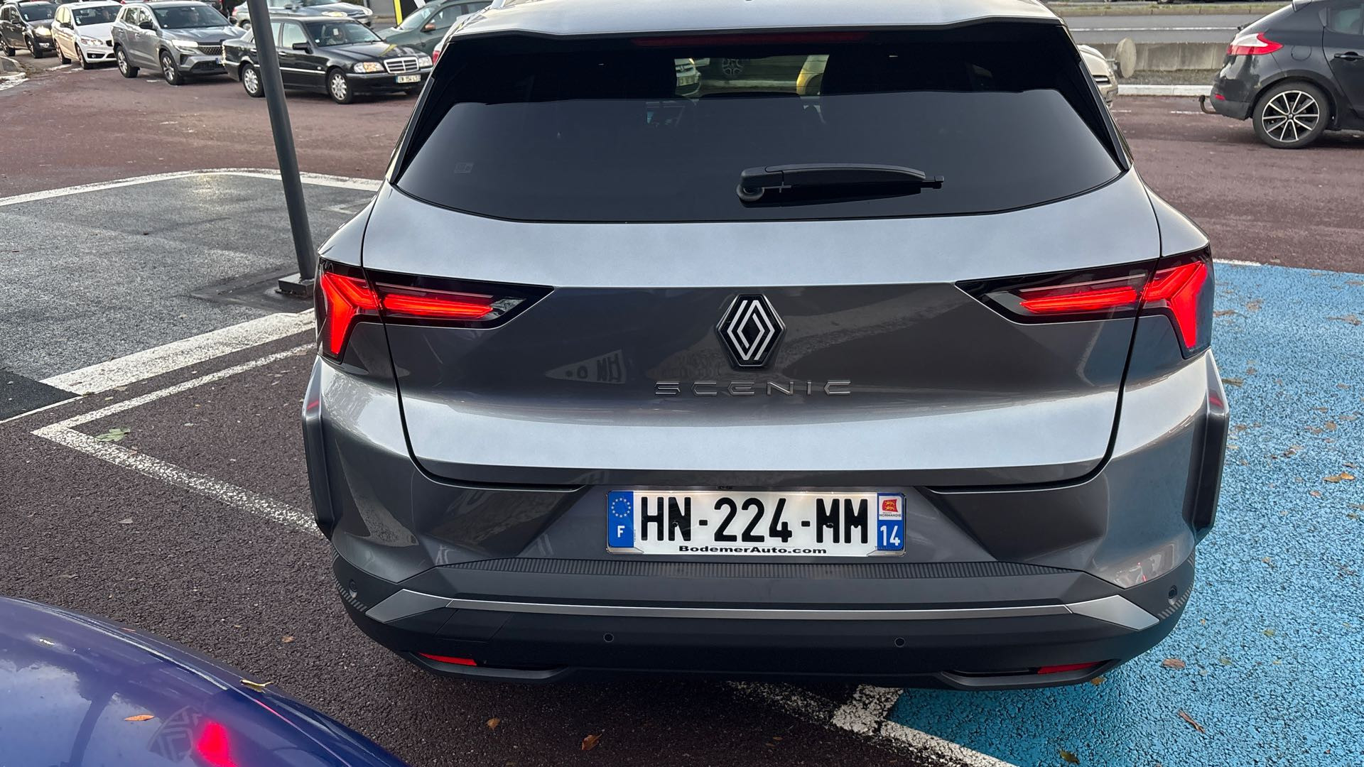Vente en ligne Renault Scenic E-Tech Scenic E-Tech électrique 220 ch grande autonomie au prix de 46 990 €