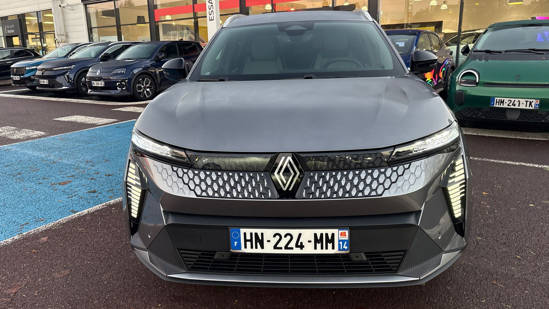 Vente en ligne Renault Scenic E-Tech Scenic E-Tech électrique 220 ch grande autonomie au prix de 46 990 €