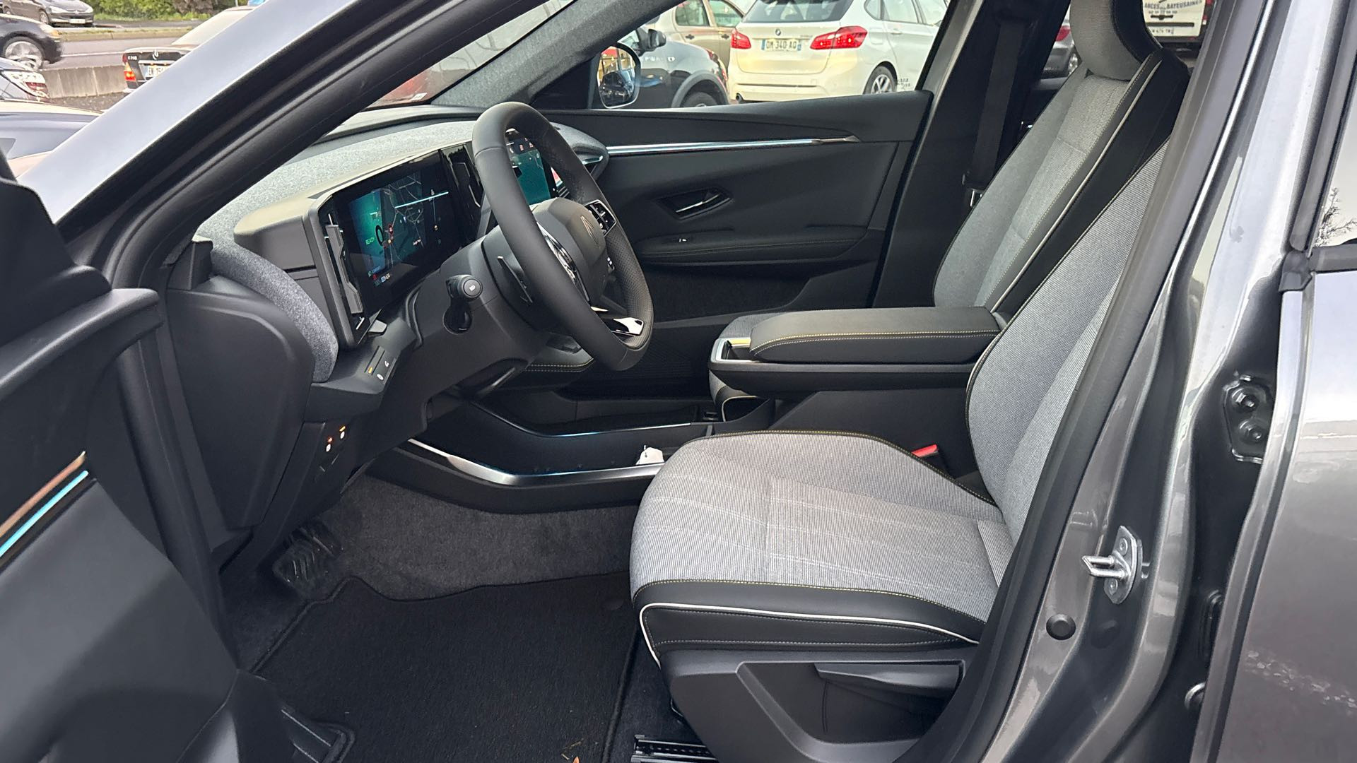 Vente en ligne Renault Scenic E-Tech Scenic E-Tech électrique 220 ch grande autonomie au prix de 46 990 €
