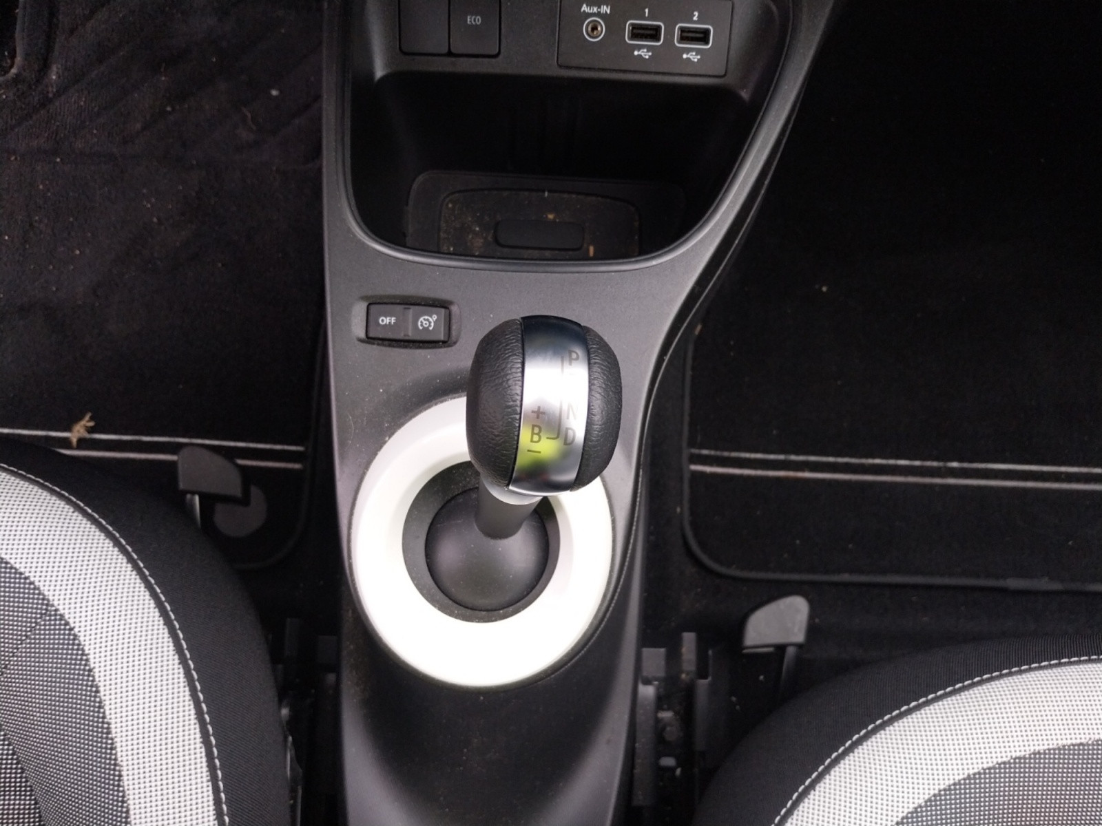 Vente en ligne Renault Twingo Electrique Twingo III E-Tech au prix de 12 590 €