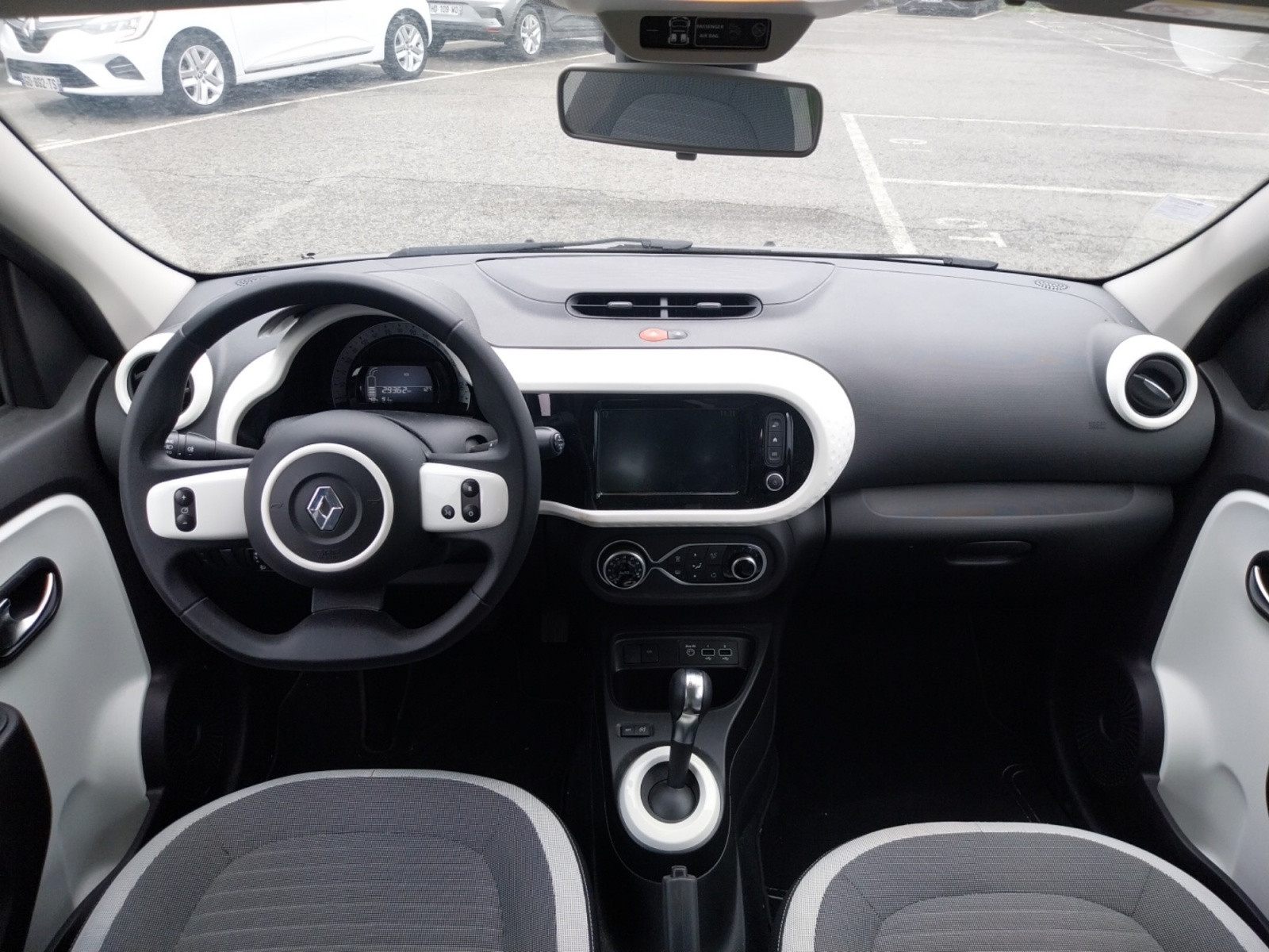 Vente en ligne Renault Twingo Electrique Twingo III E-Tech au prix de 12 590 €