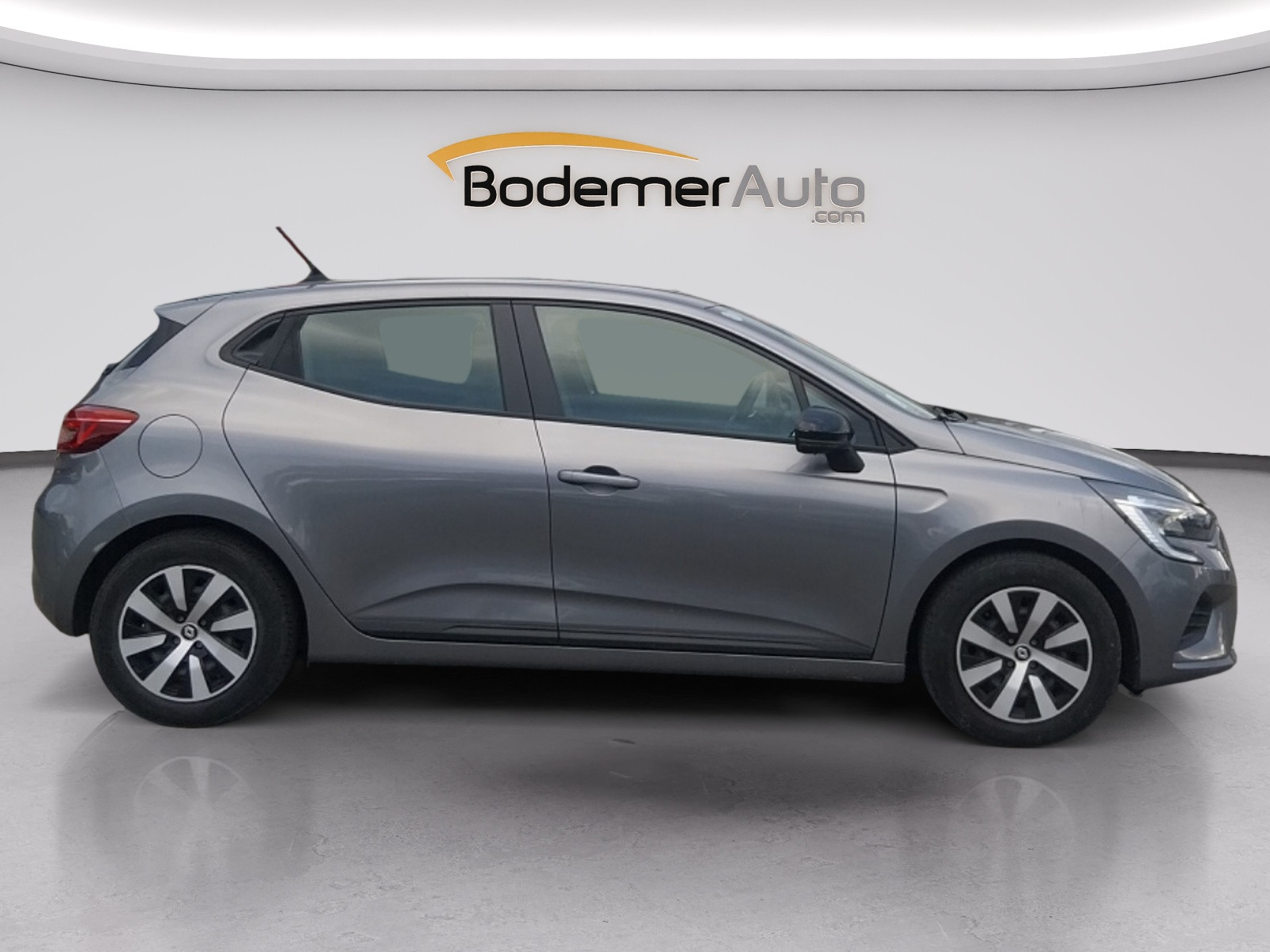 Vente en ligne Renault Clio 5 Clio E-Tech hybride 145 au prix de 16 490 €