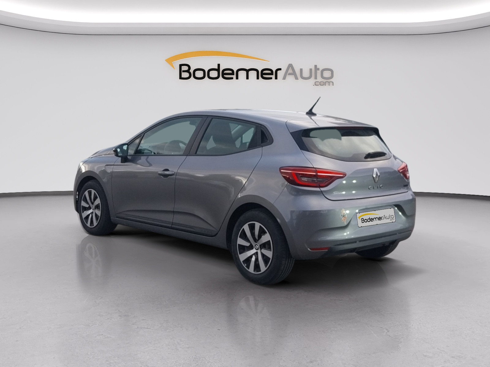 Vente en ligne Renault Clio 5 Clio E-Tech hybride 145 au prix de 16 490 €