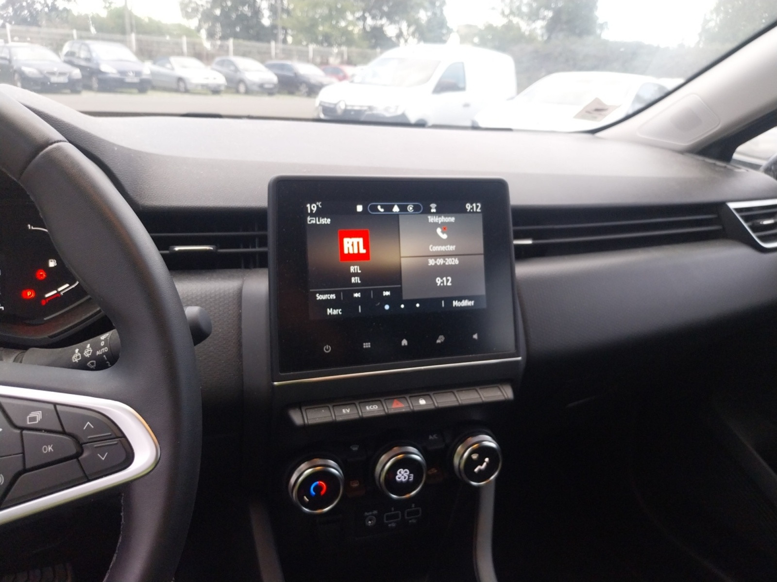 Vente en ligne Renault Clio 5 Clio E-Tech hybride 145 au prix de 16 490 €