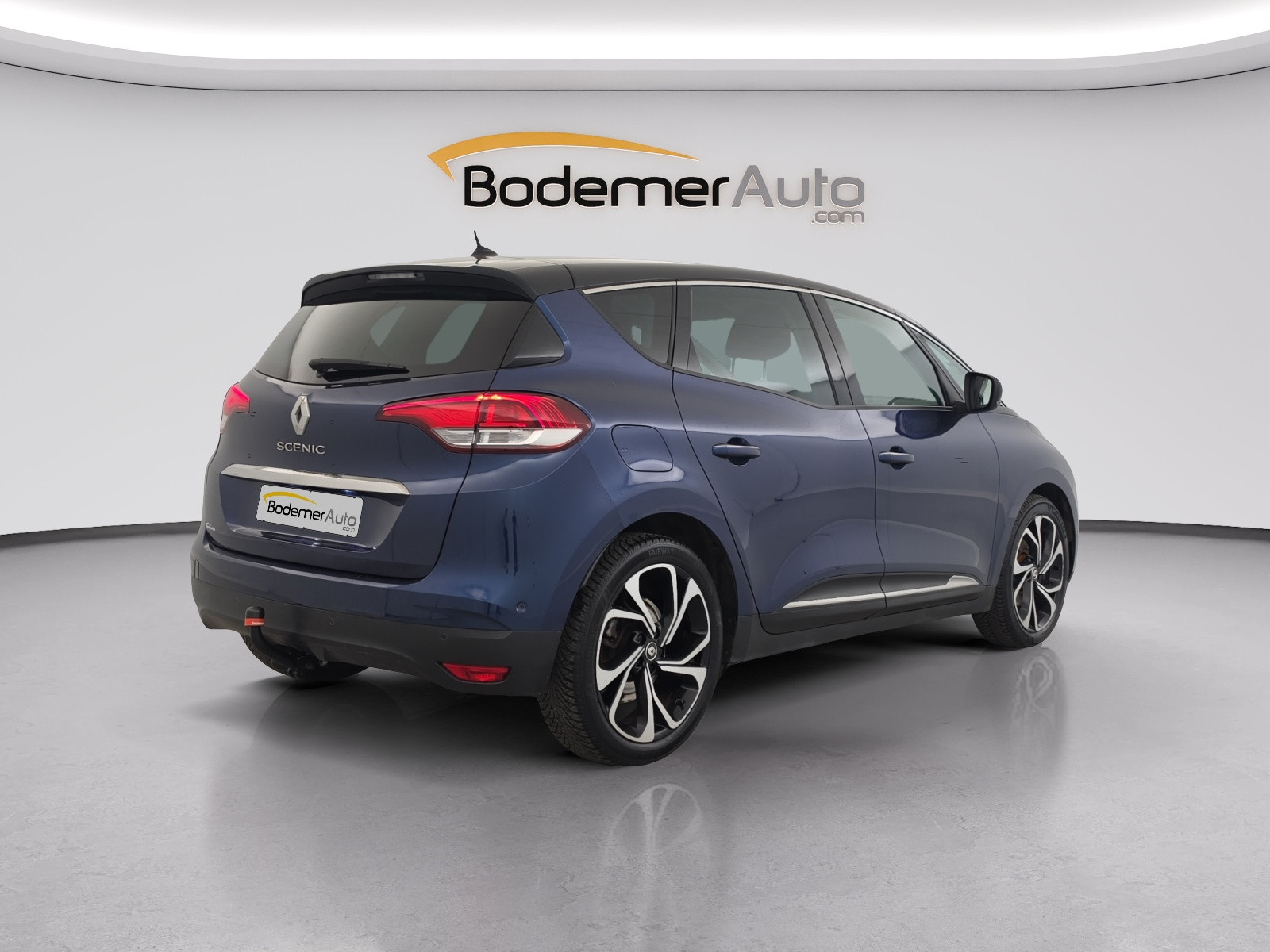 Vente en ligne Renault Scenic 4 Scenic Blue dCi 120 au prix de 15 890 €