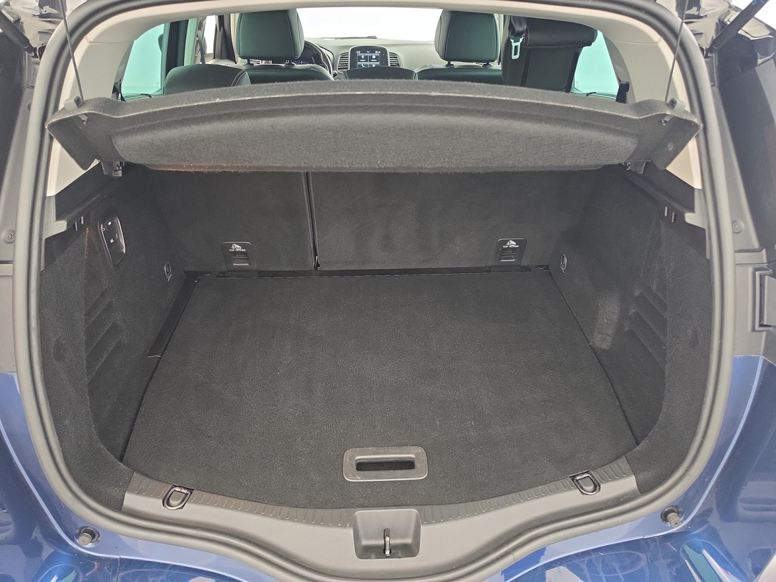 Vente en ligne Renault Scenic 4 Scenic Blue dCi 120 au prix de 15 890 €