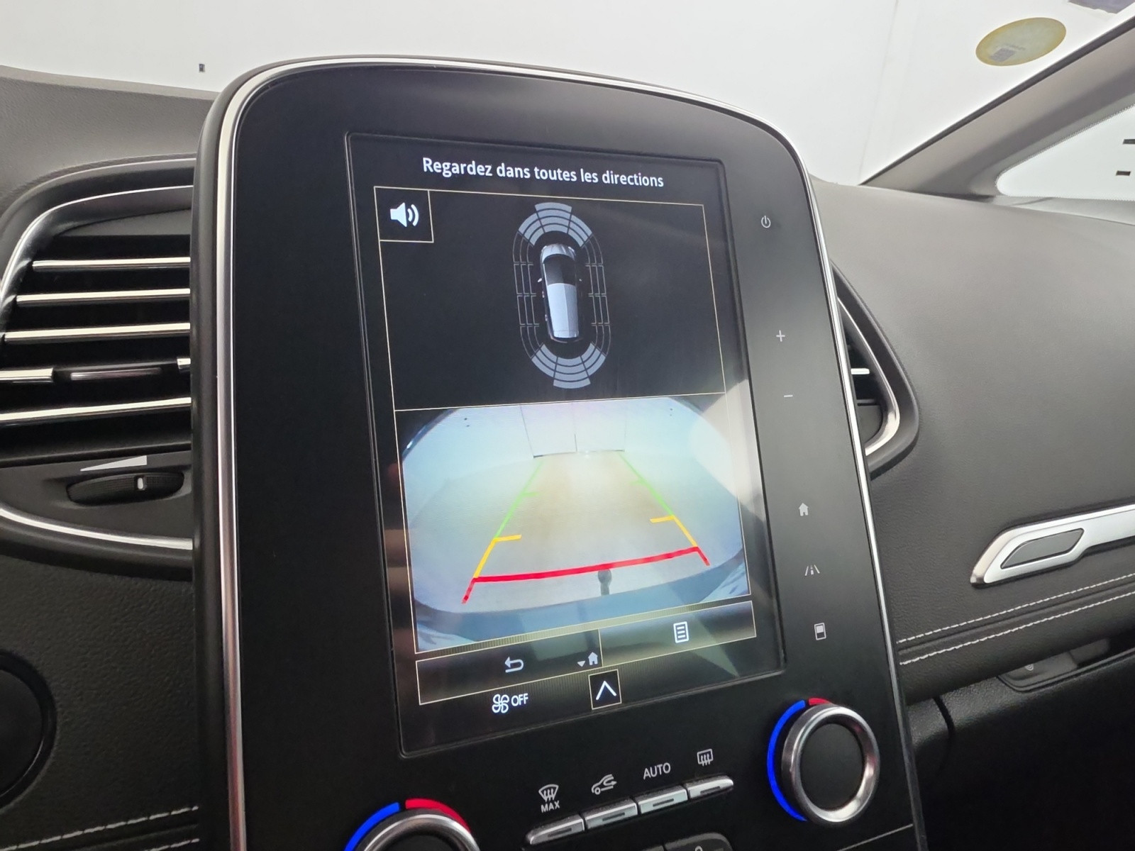 Vente en ligne Renault Scenic 4 Scenic Blue dCi 120 au prix de 15 890 €