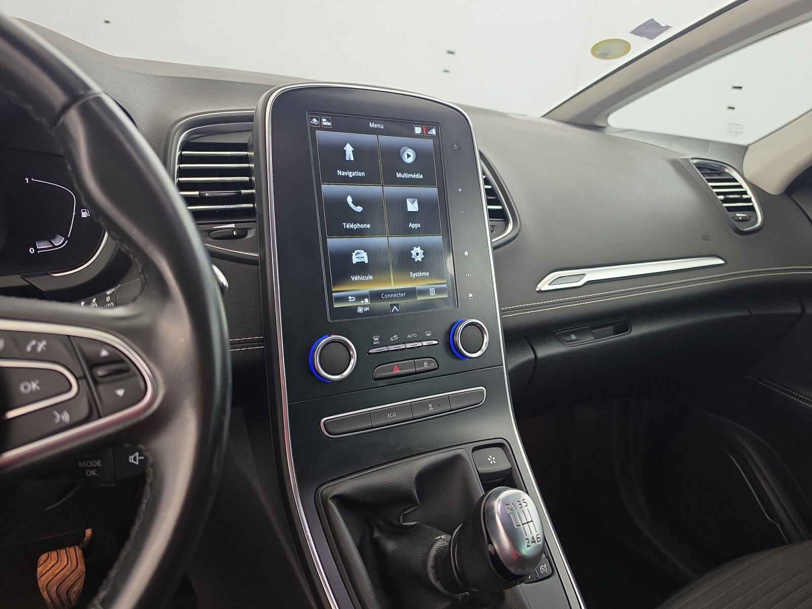 Vente en ligne Renault Scenic 4 Scenic Blue dCi 120 au prix de 15 890 €