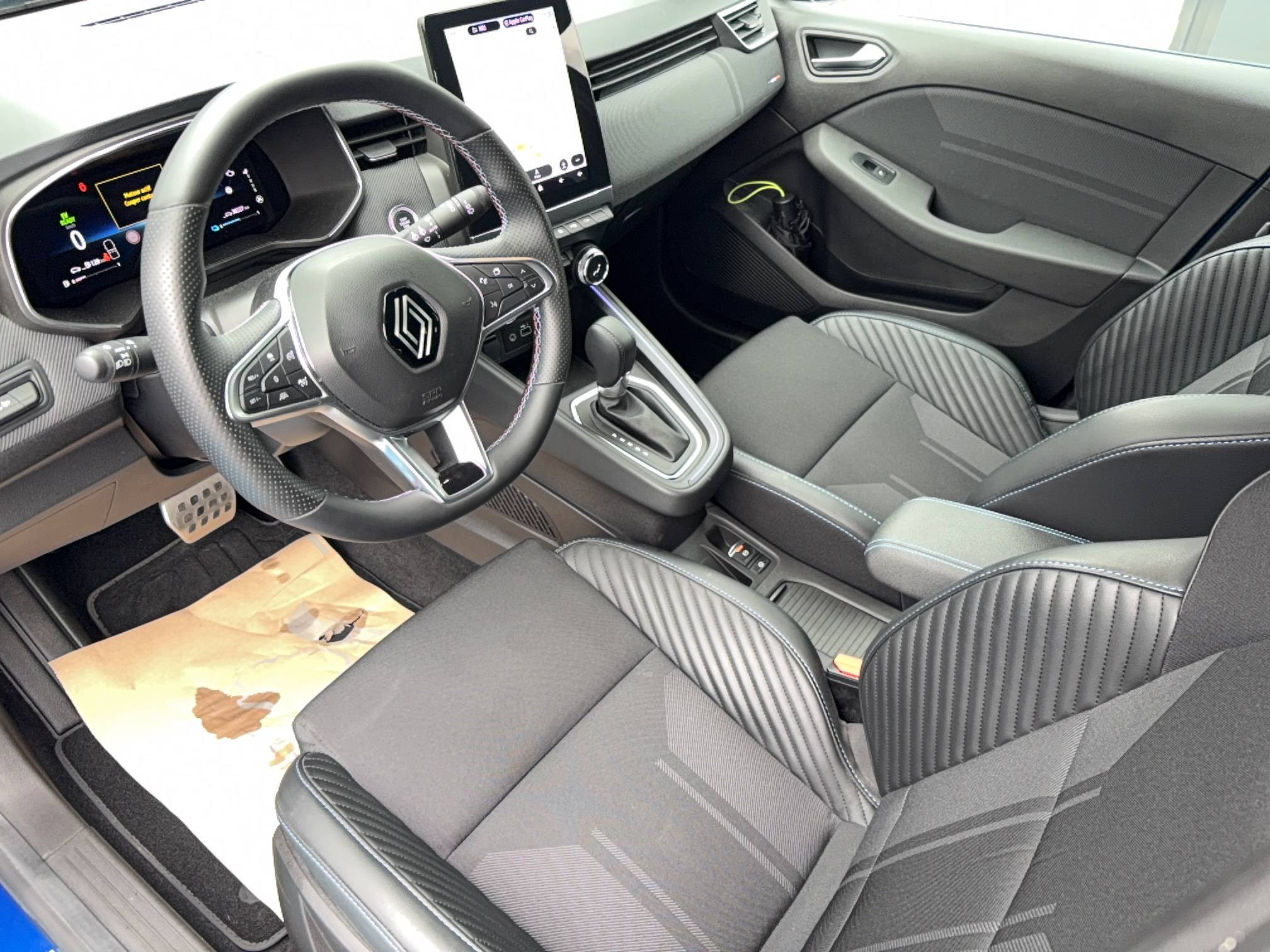 Vente en ligne Renault Clio 5 Clio E-Tech full hybrid 145 au prix de 20 290 €
