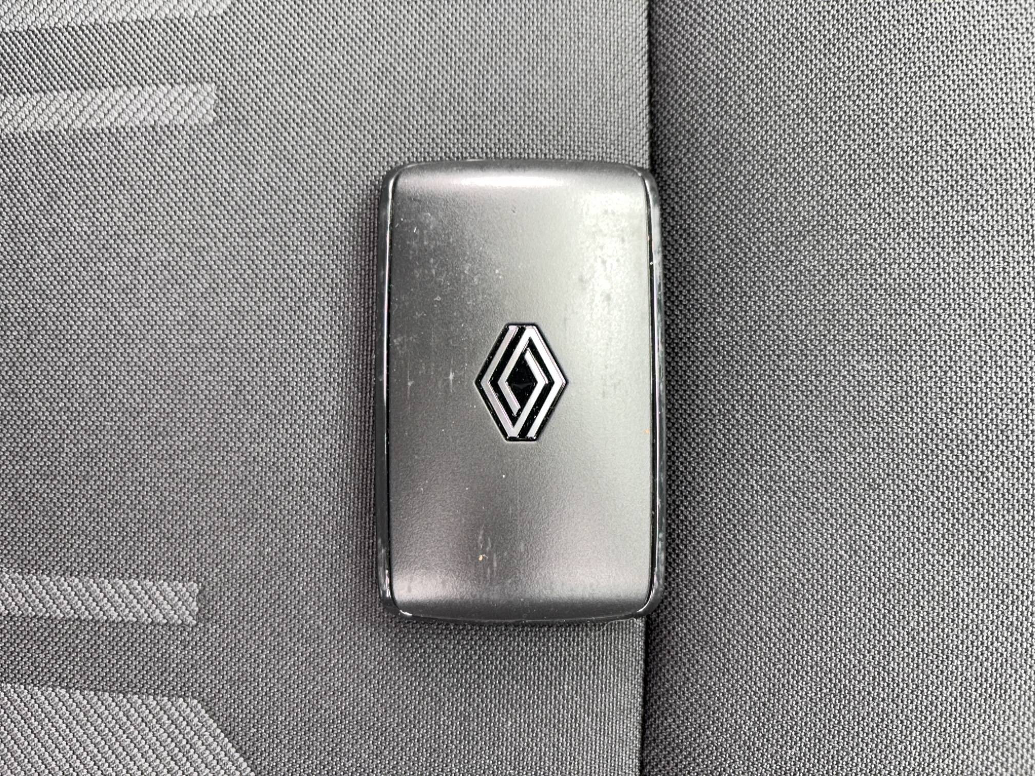 Vente en ligne Renault Clio 5 Clio E-Tech full hybrid 145 au prix de 20 290 €