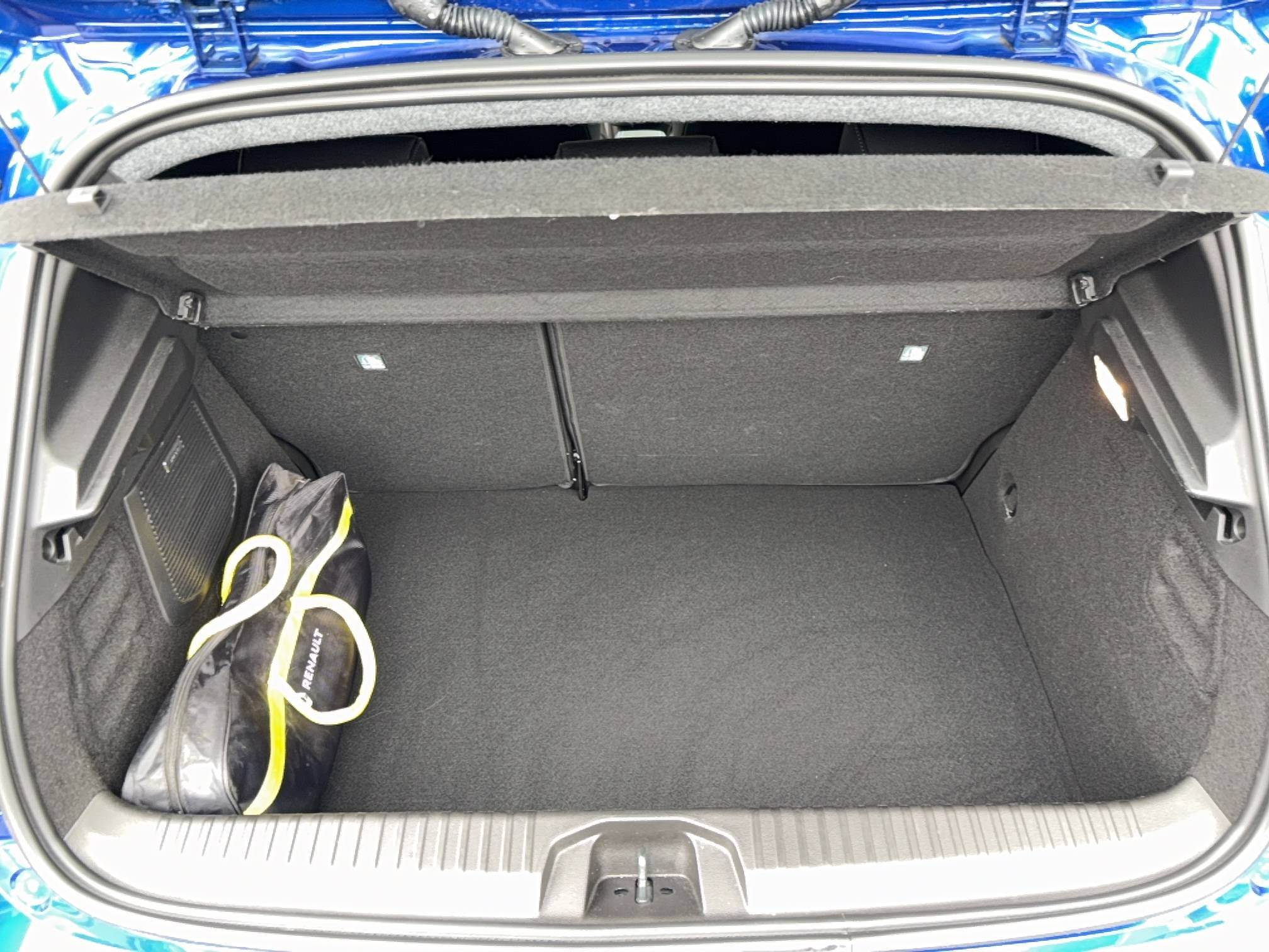 Vente en ligne Renault Clio 5 Clio E-Tech full hybrid 145 au prix de 20 290 €