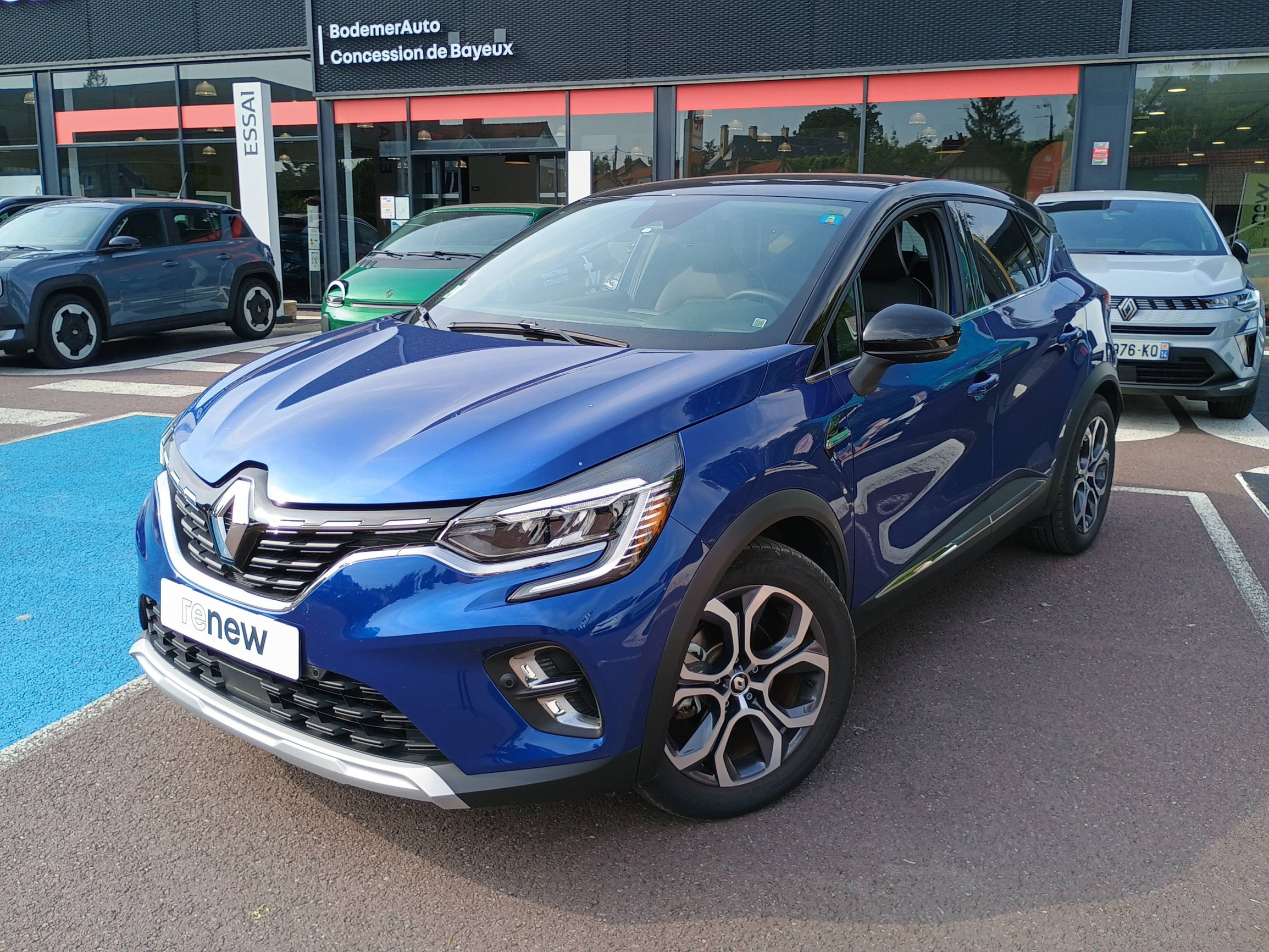 Renault Captur  E-Tech full hybrid 145 occasion de 2023 en vente à Bayeux
