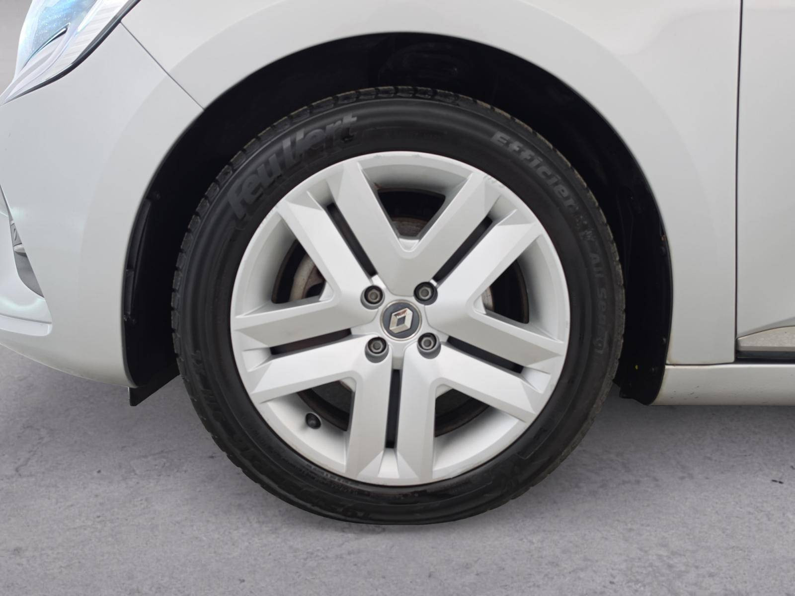 Vente en ligne Renault Clio 5 Clio E-Tech 140 au prix de 12 590 €