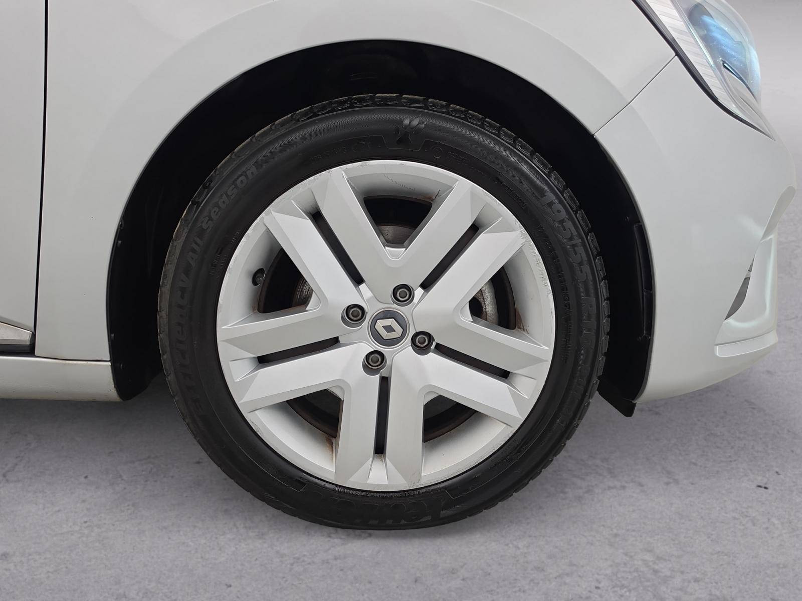 Vente en ligne Renault Clio 5 Clio E-Tech 140 au prix de 12 590 €