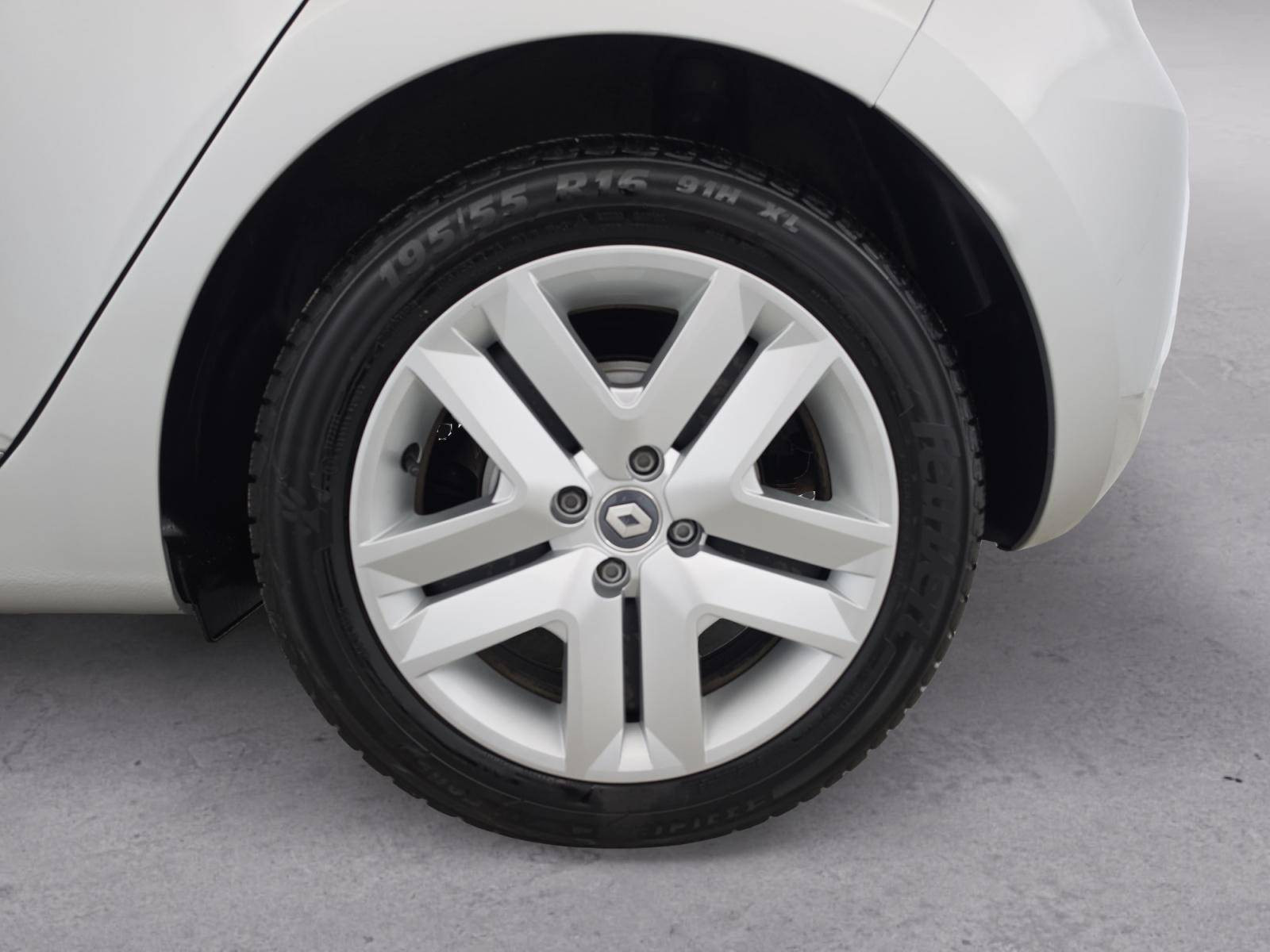 Vente en ligne Renault Clio 5 Clio E-Tech 140 au prix de 12 590 €