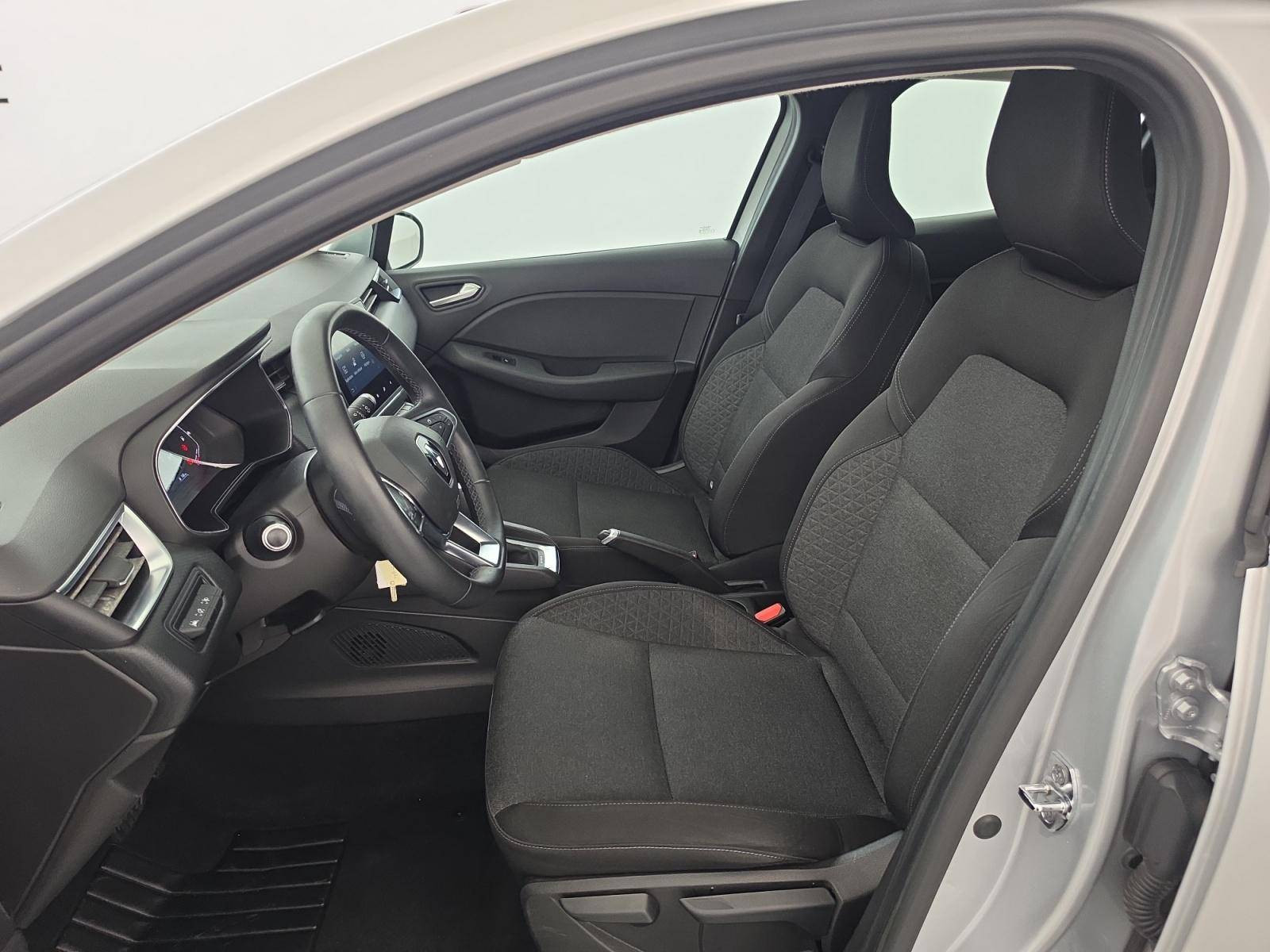 Vente en ligne Renault Clio 5 Clio E-Tech 140 au prix de 12 590 €