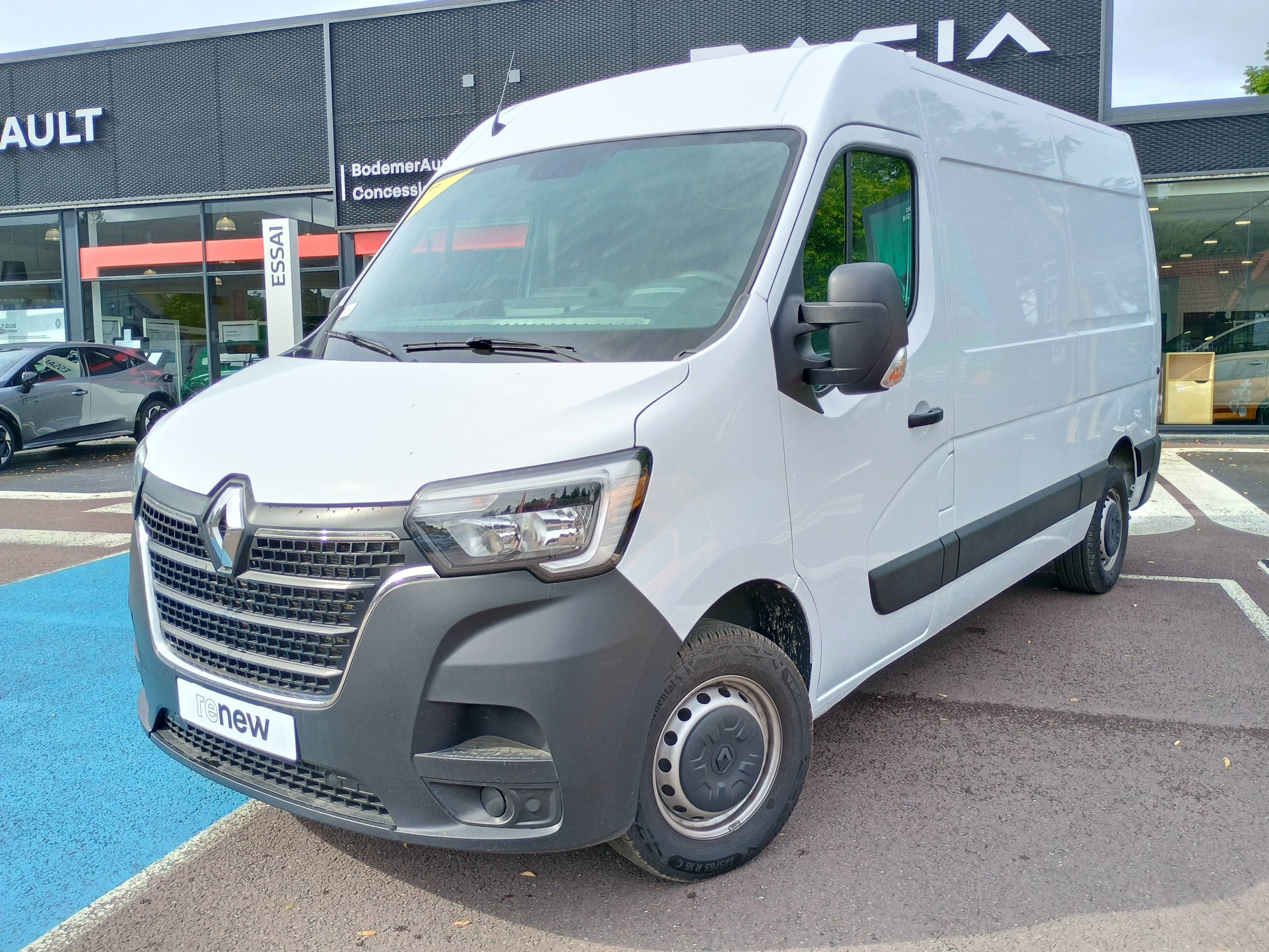 Renault Master Fourgon MASTER FGN TRAC F3500 L2H2 BLUE DCI 135 occasion de 2024 en vente à Bayeux