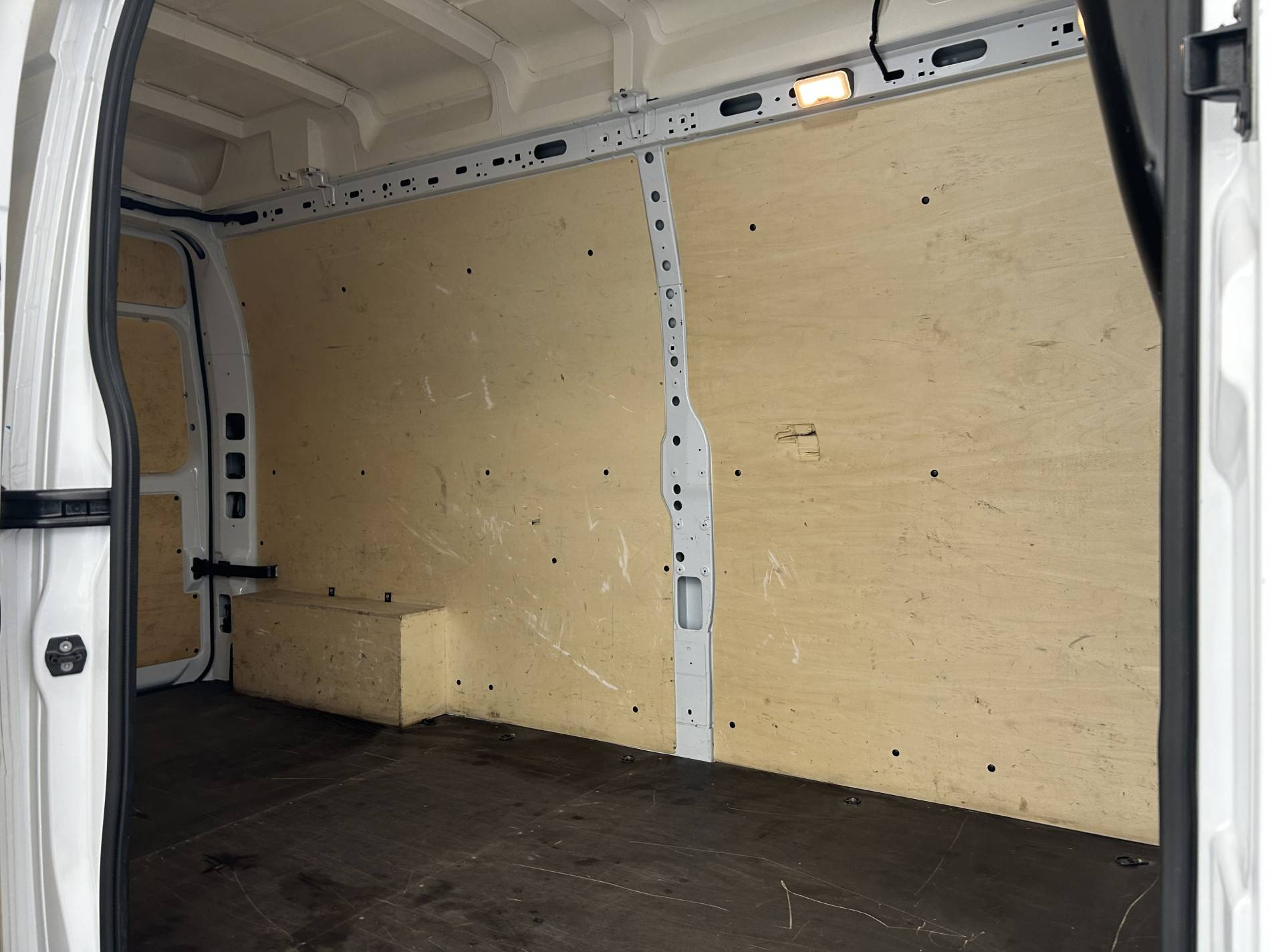 Vente en ligne Renault Master Fourgon MASTER FGN TRAC F3500 L3H3 BLUE DCI 135 au prix de 24 990 €